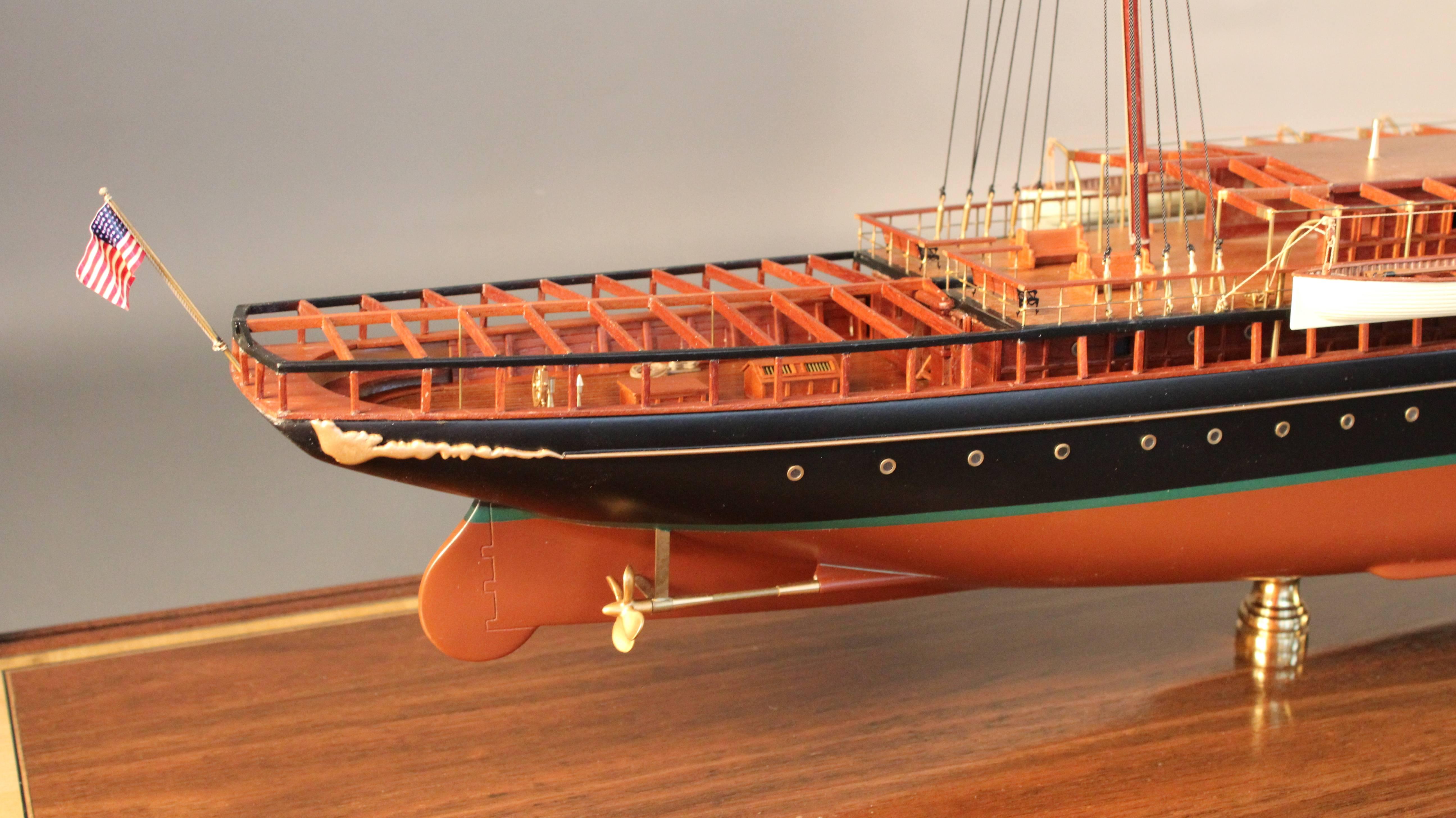 bateau corsair