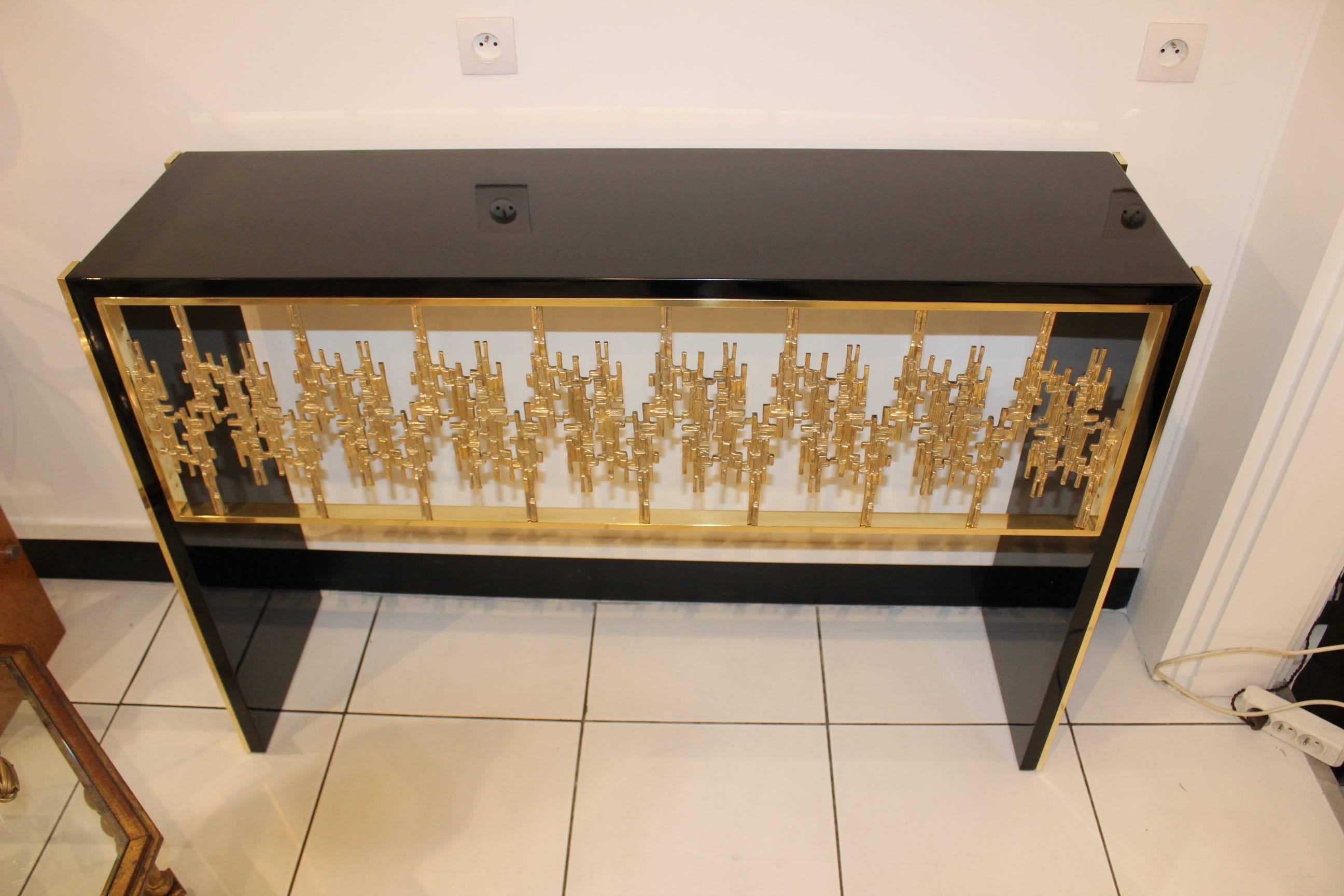 Lacquered Console with Gilded Bronze Decor 3