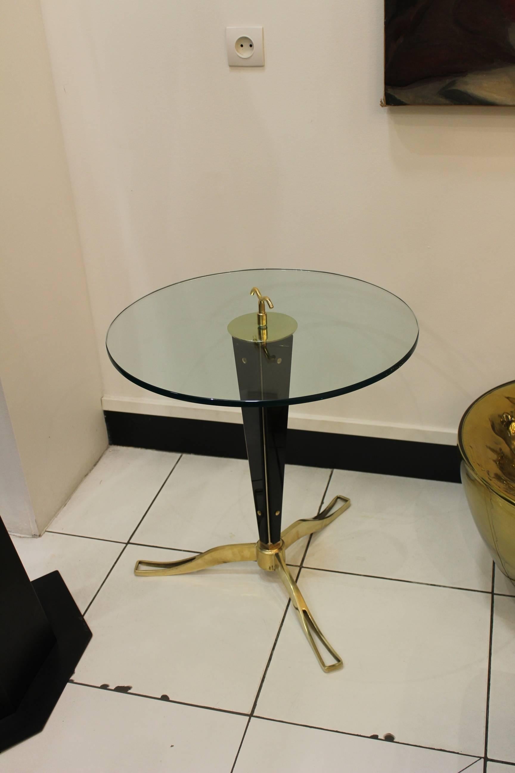 Italian Brass and Black Opaline Glass Gueridon In Excellent Condition In Saint-Ouen, FR