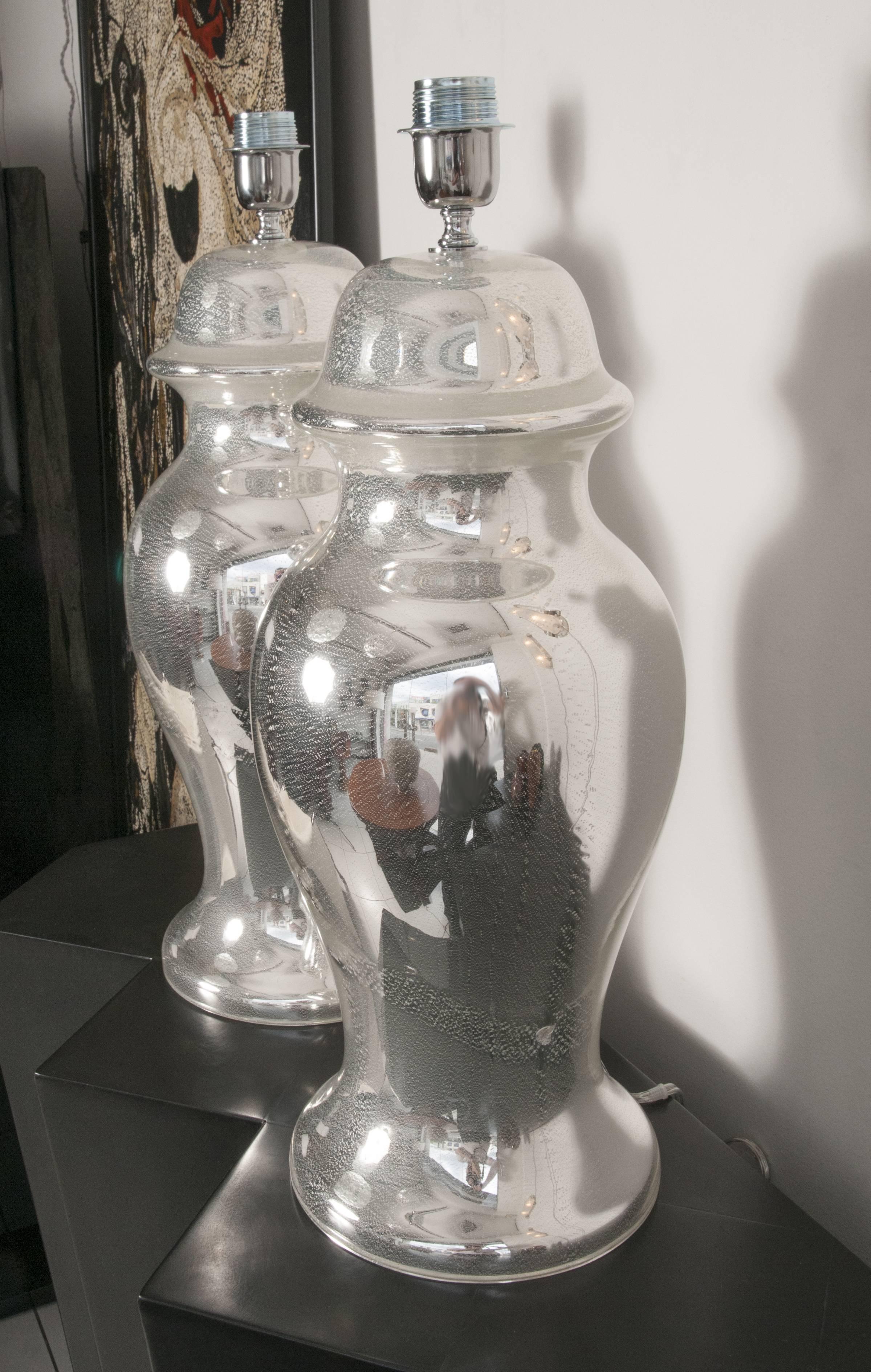 Pair of Silver Eglomized Glass Table Lamps In Excellent Condition For Sale In Saint-Ouen, FR