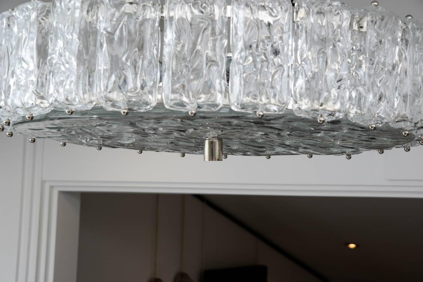 Murano Frosted Glass Chandelier In Excellent Condition For Sale In Saint-Ouen, FR