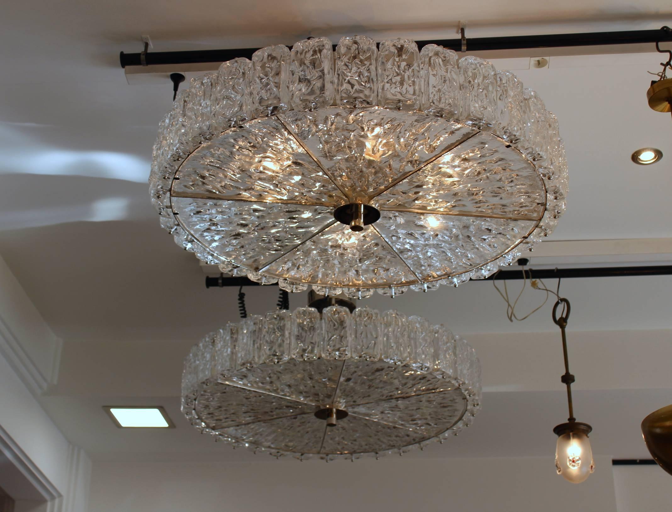 Mid-Century Modern Fantastic Pair of Barovier Style Murano Chandelier For Sale