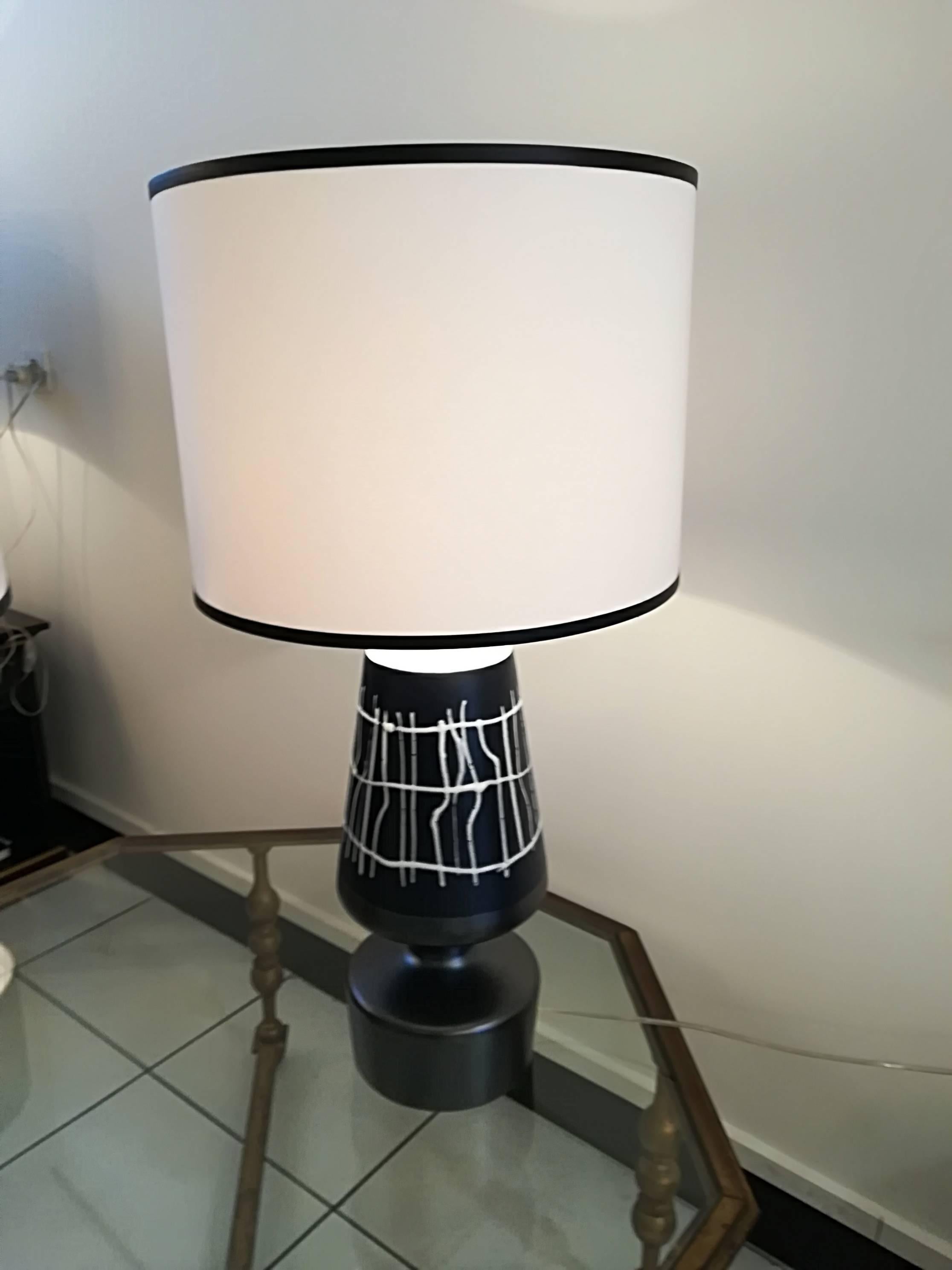20th Century Pair of French Ceramic Table Lamps For Sale