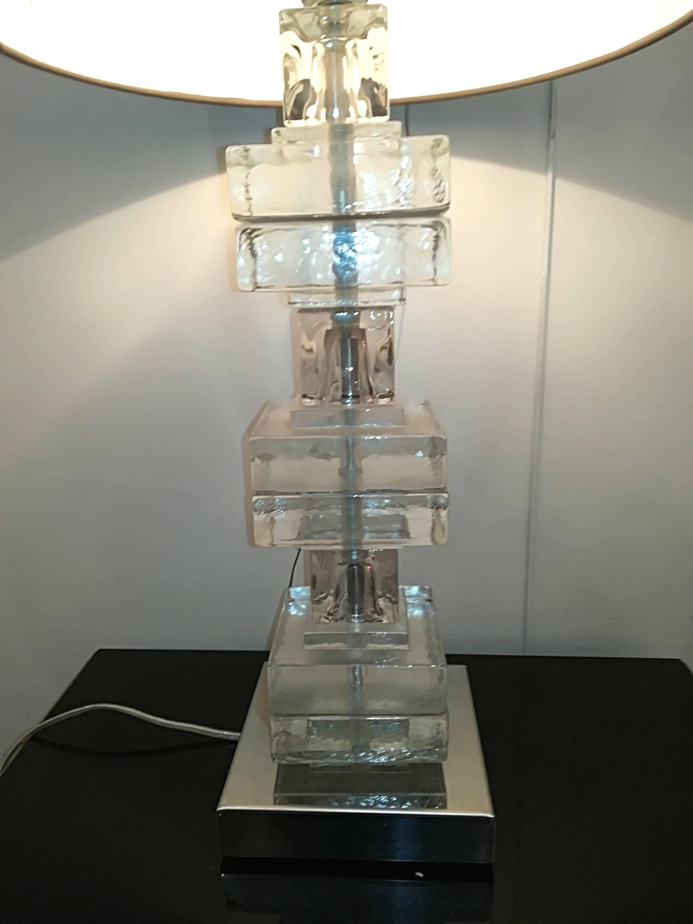 Elegant Pair of Glass Table Lamps In Excellent Condition In Saint-Ouen, FR