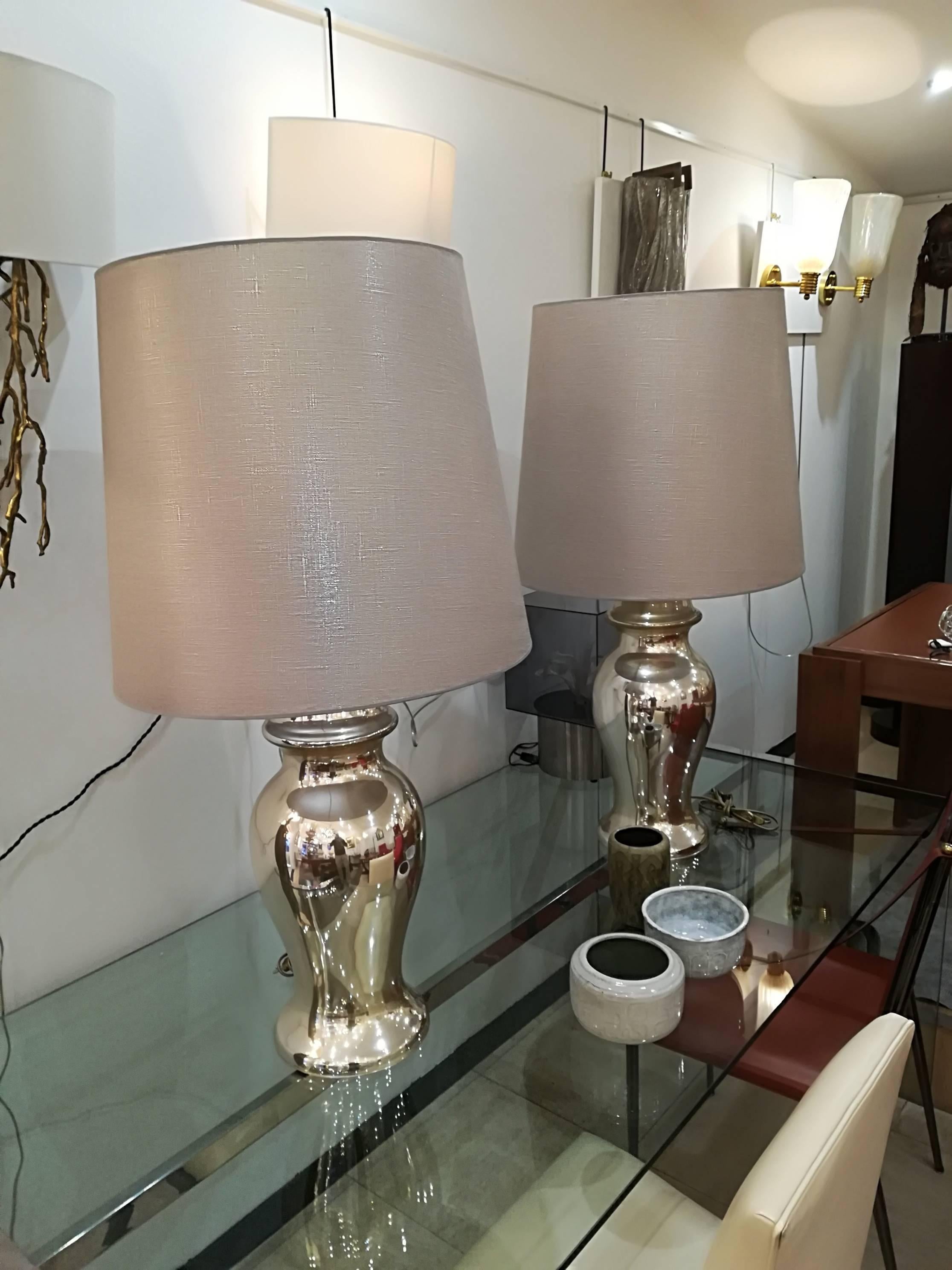 Mid-Century Modern Beautiful Pair of Eglomized Table Lamps For Sale