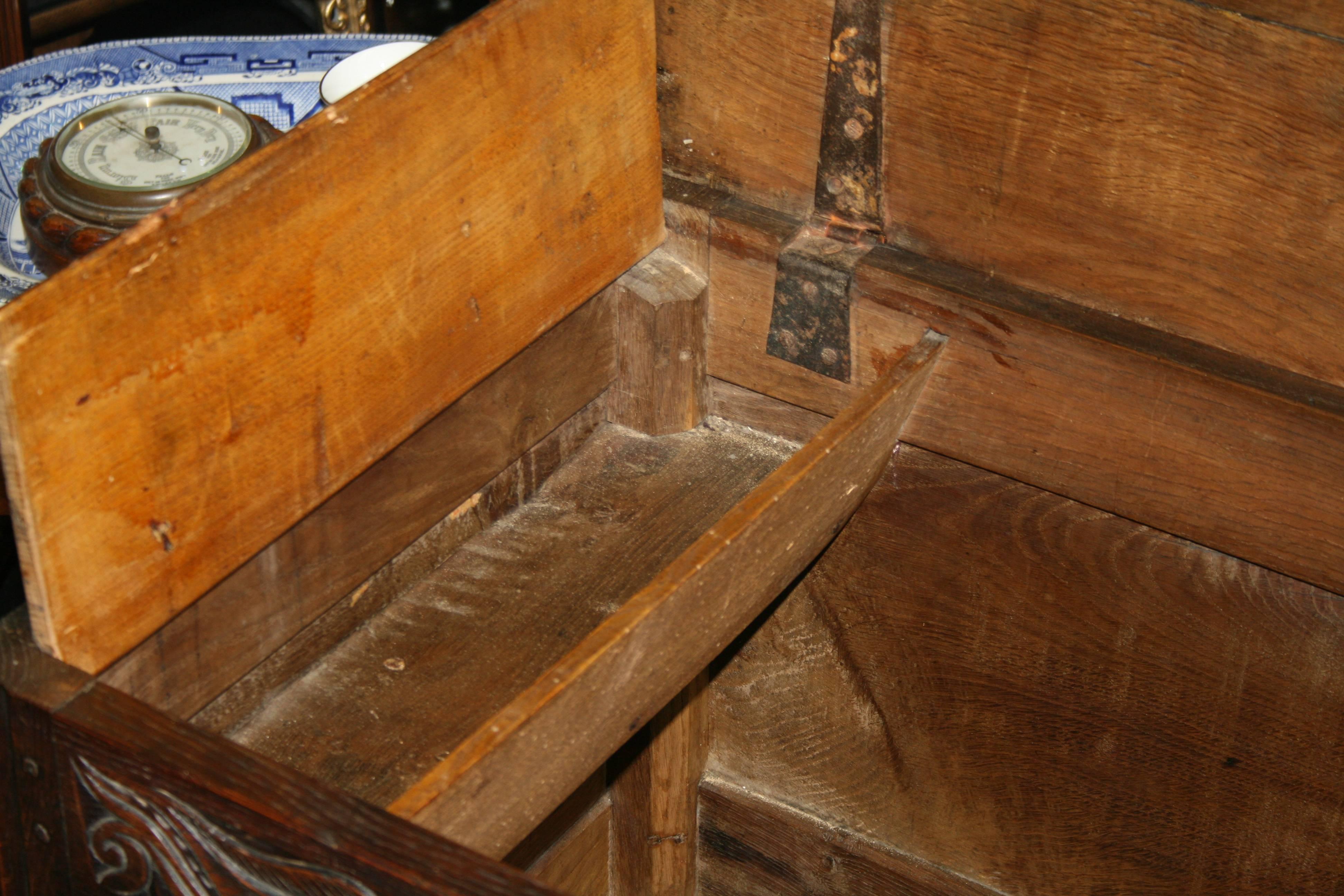 Antique Oak Coffer Charles II, circa 1670 5