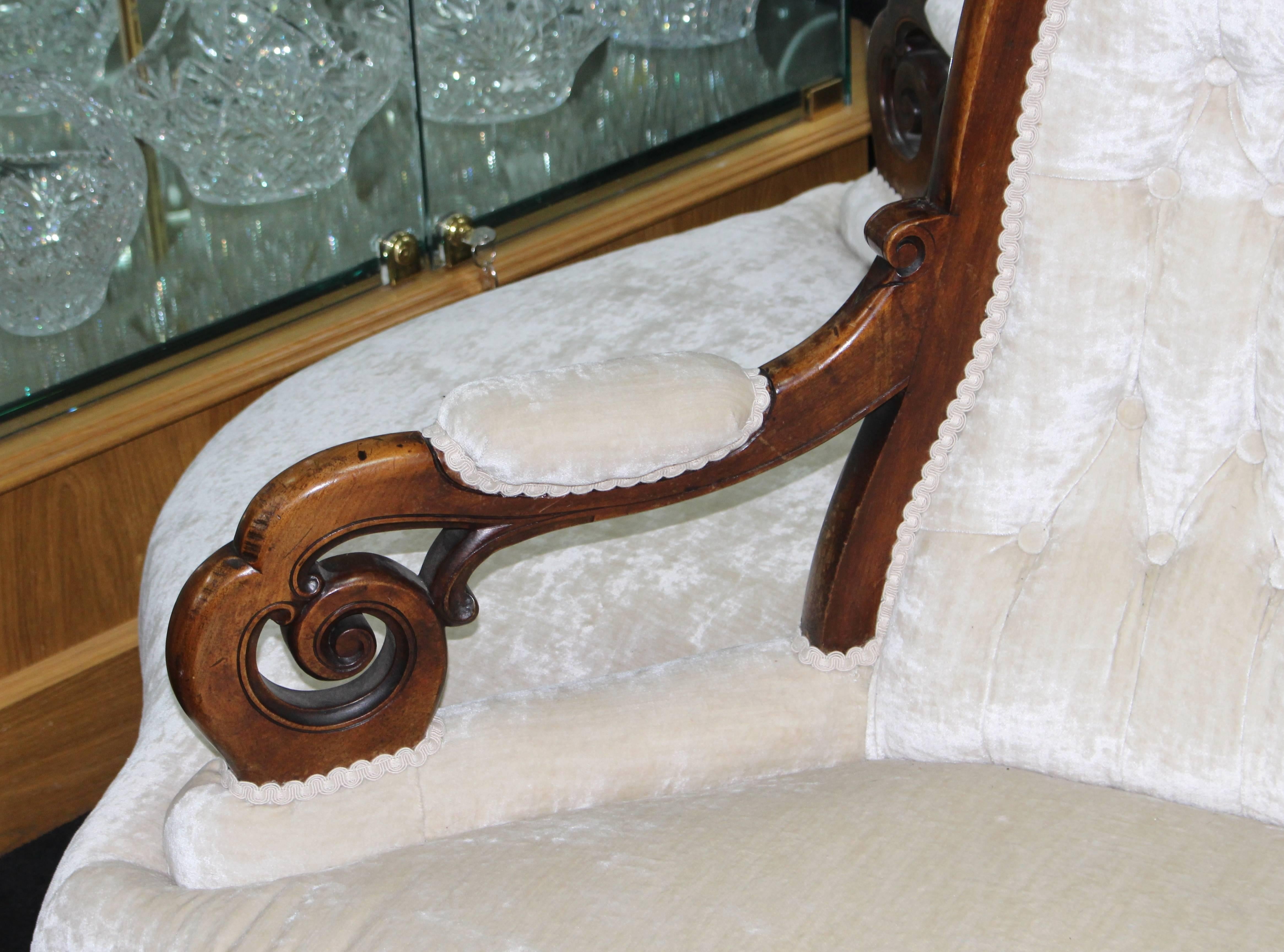 19th Century Oyster Velvet Upholstered Walnut Conversation Seat 5
