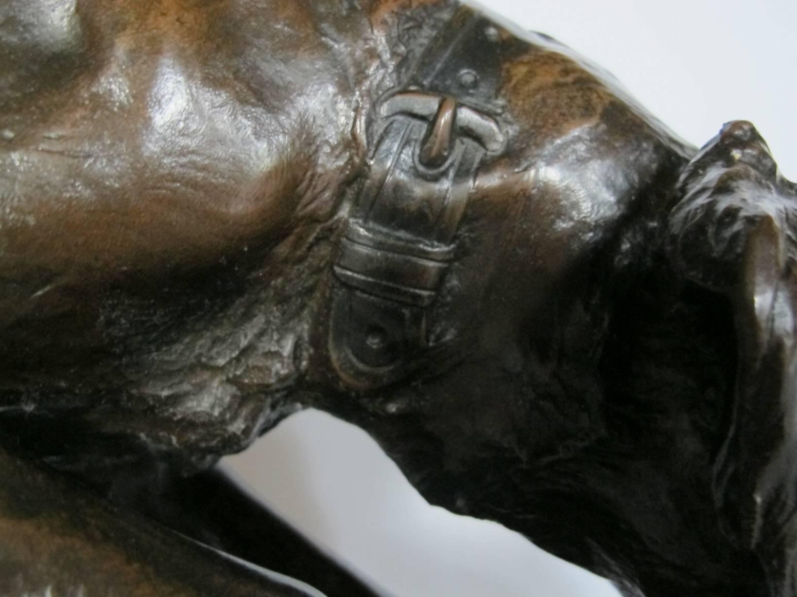 Début du 20ème siècle Grand chien de chasse en bronze « Chien de chasse » d'après Georges Gardet