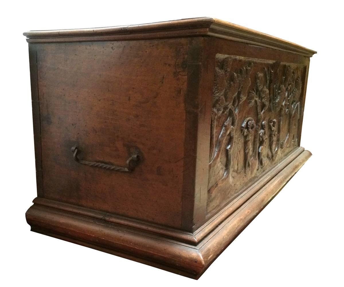 Charming antique French trunk / hope chest storage. Exquisite hand-carved in walnut wood.