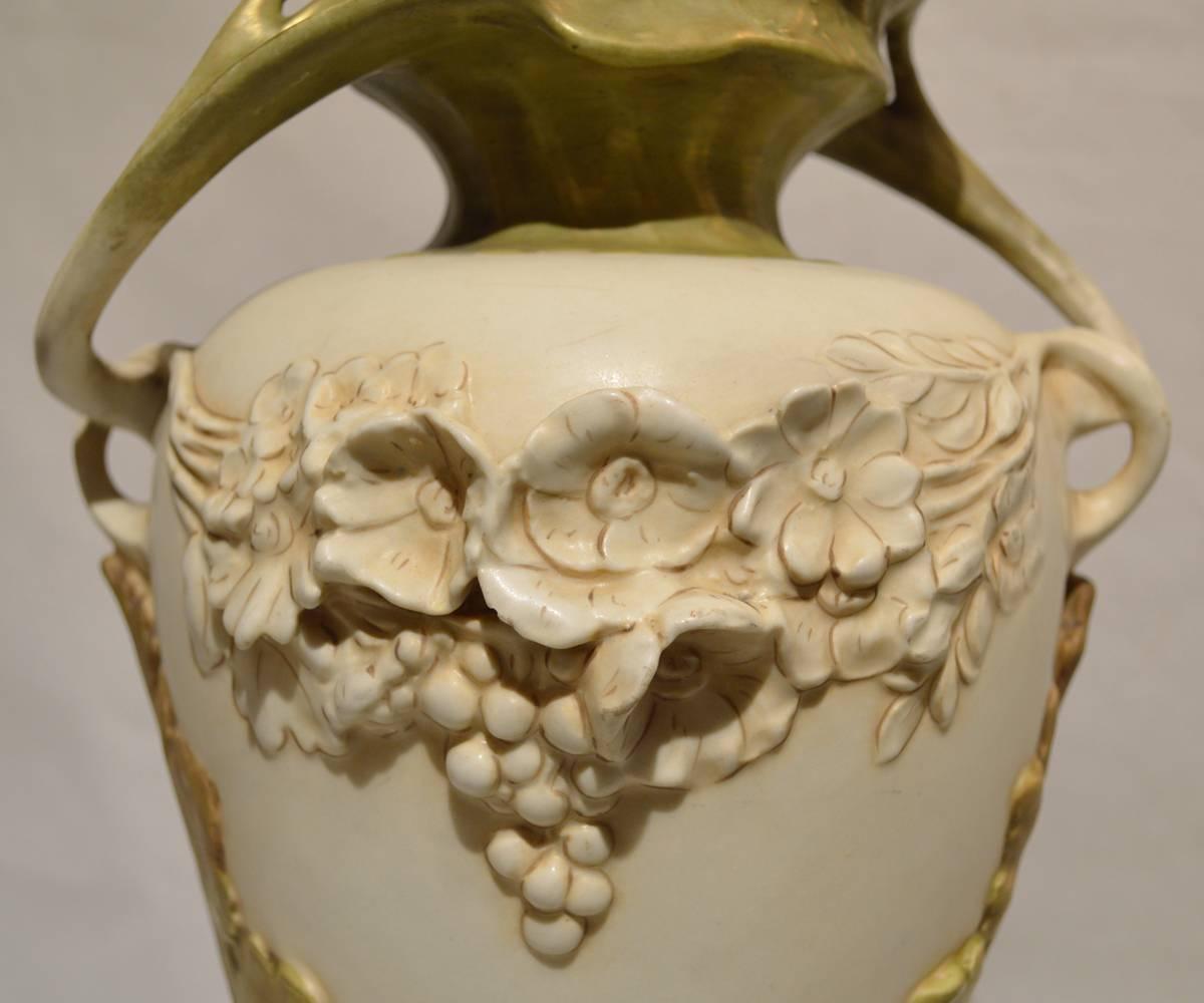 antique vases markings