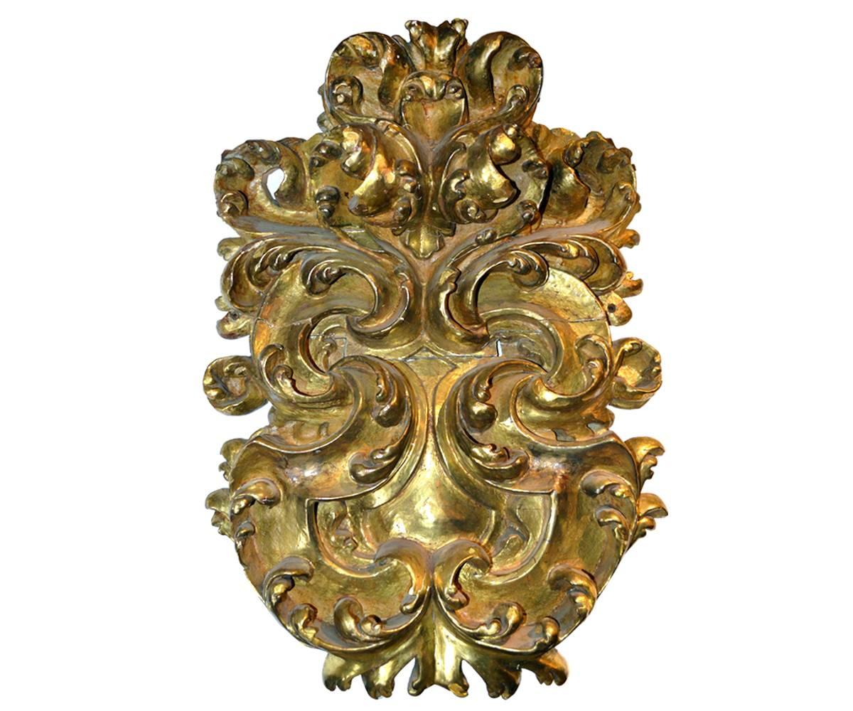Hand-Carved Massive Pair of 17th Century Baroque Italian Gold Gilt Wall Hangings or Sconces