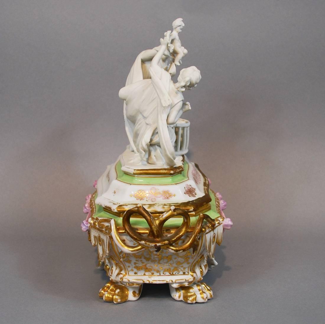 Napoléon III Ancienne boîte à bijoux en porcelaine de Paris - Coffret à bijoux - Sculpture de Bisque Parian - Rare en vente