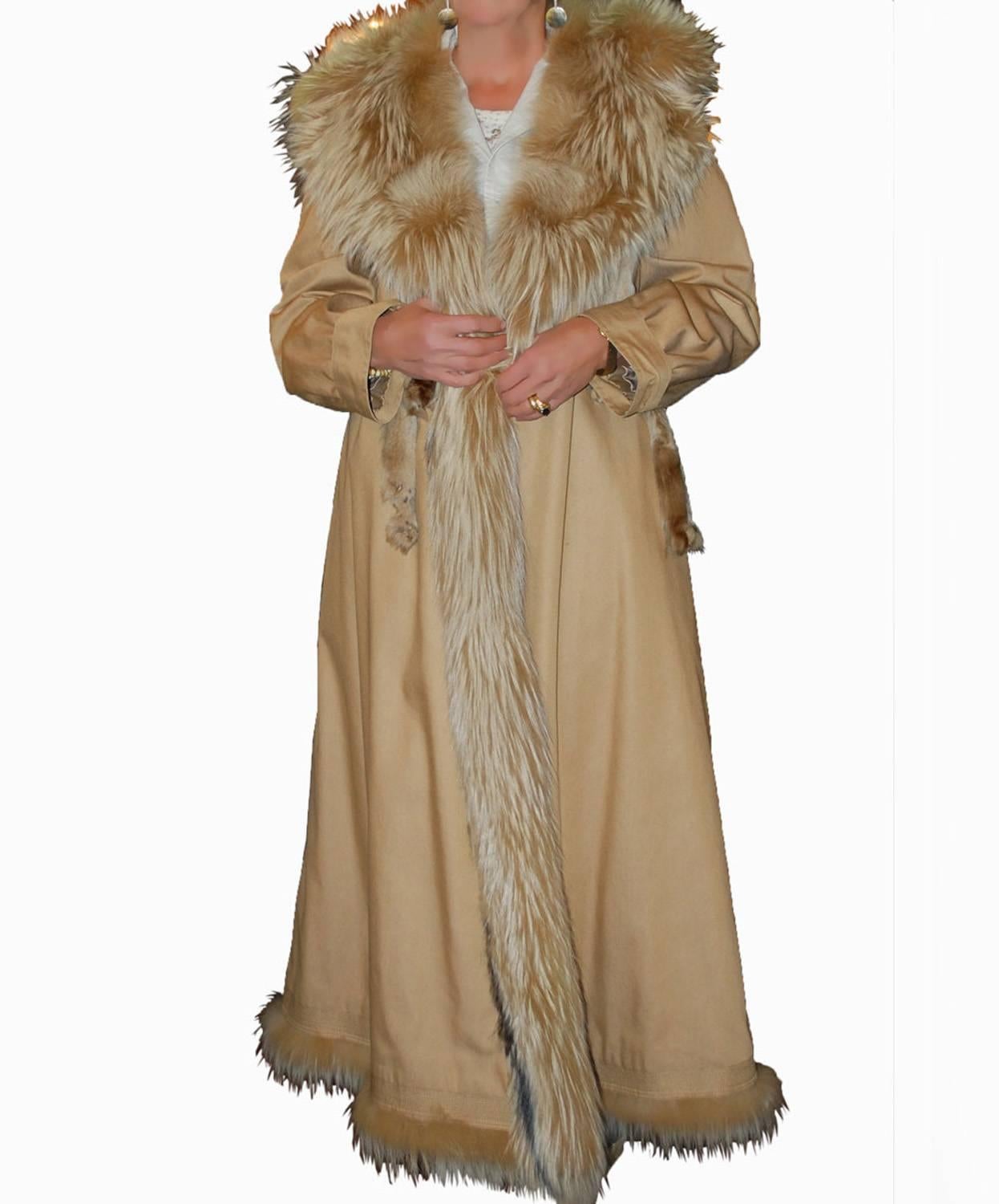 Other Vintage Fendi Coat, Italy Fox Fur Collar and Treatment