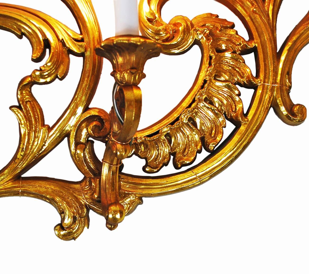 Gran Aplique de Pared Dorado Estilo Luis XV Nueve Luces Siglo XXI y contemporáneo en venta