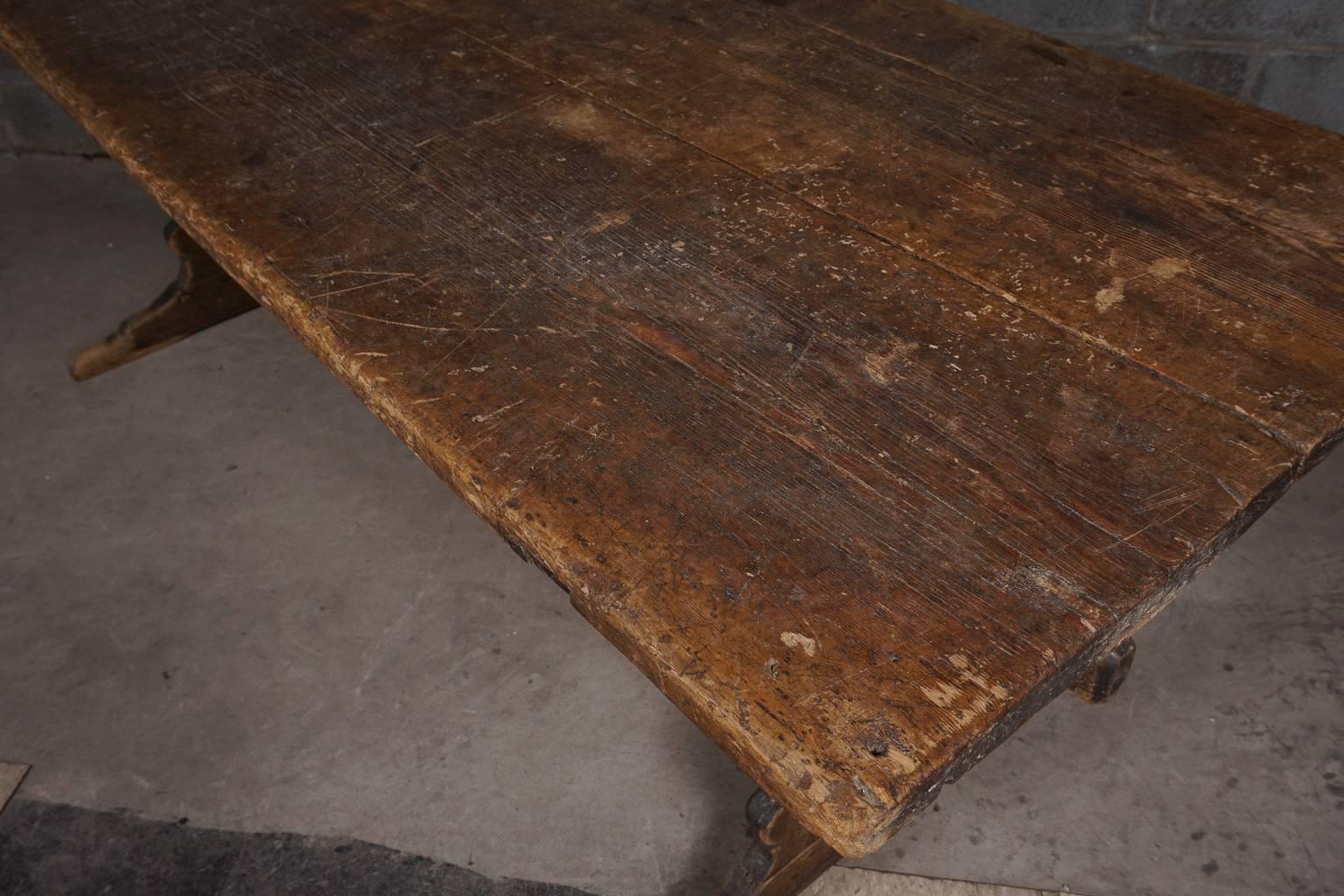 Early 19th Century Dining Table from Sweden 1