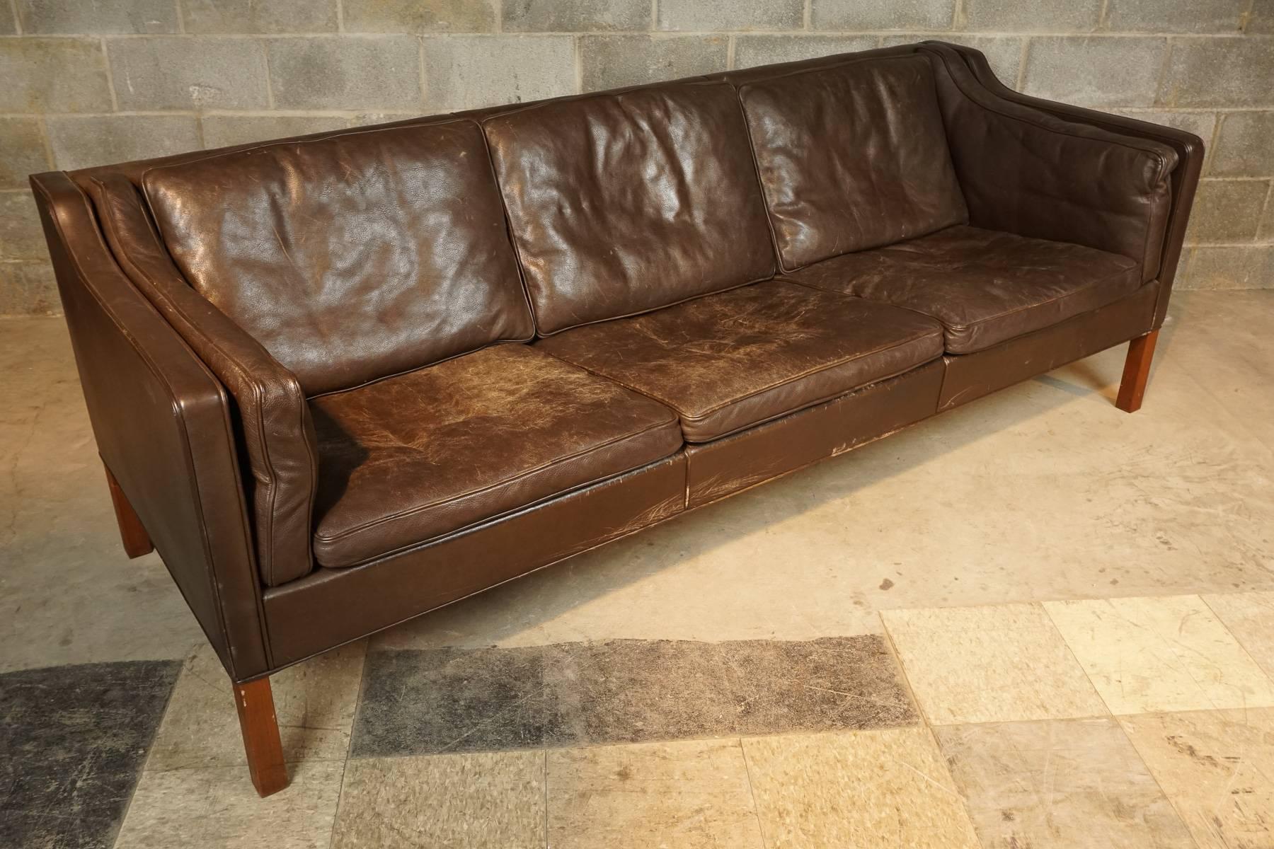 Børge Mogensen Sofa Model 2213 In Good Condition In Nashville, TN