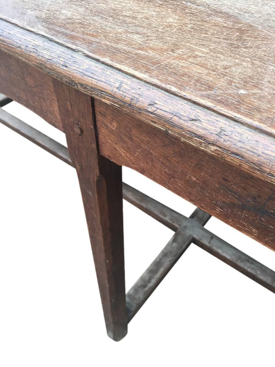 Mid-20th Century French Dining Table in Oak