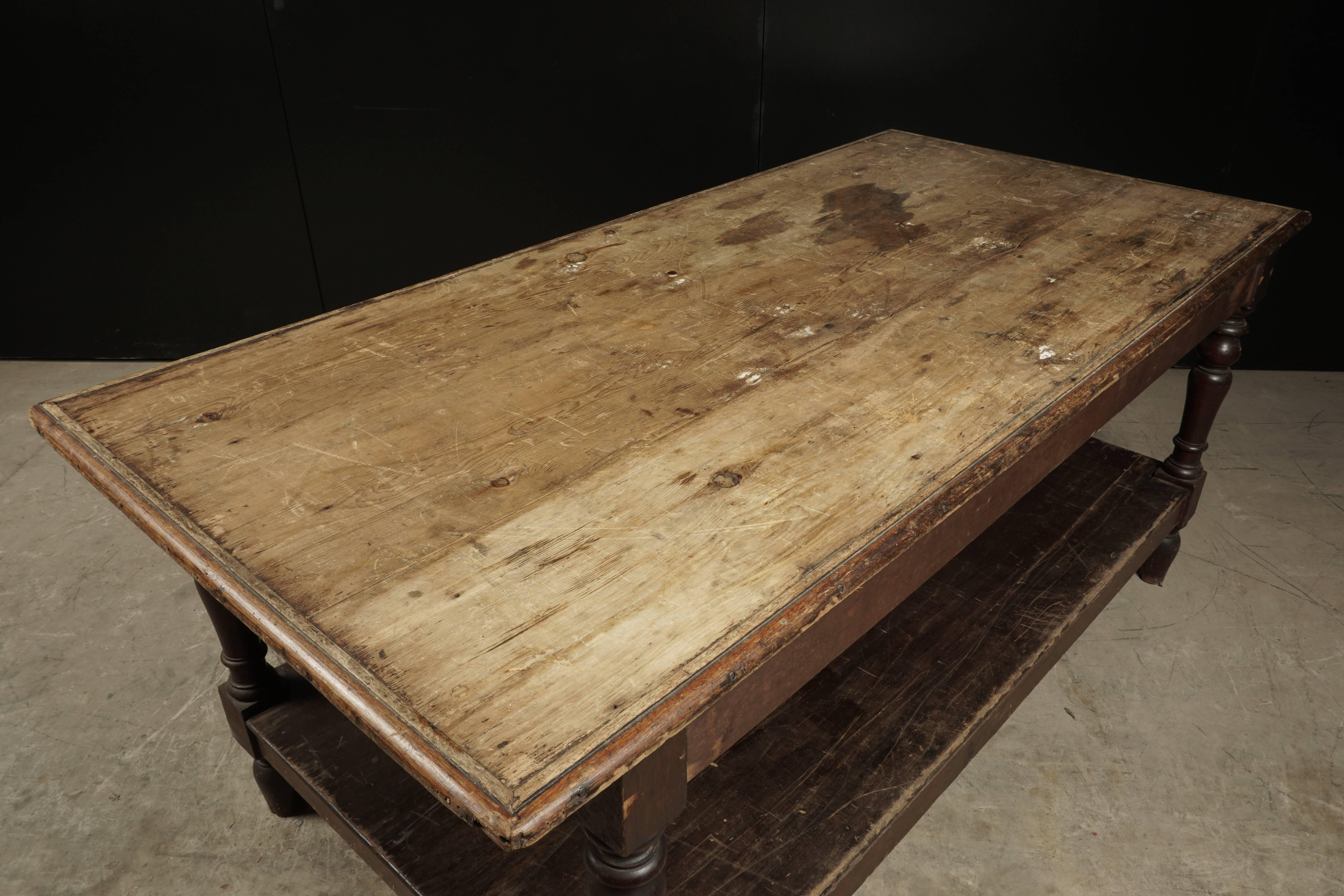 Early 20th Century American Pine Shop Counter In Good Condition In Nashville, TN