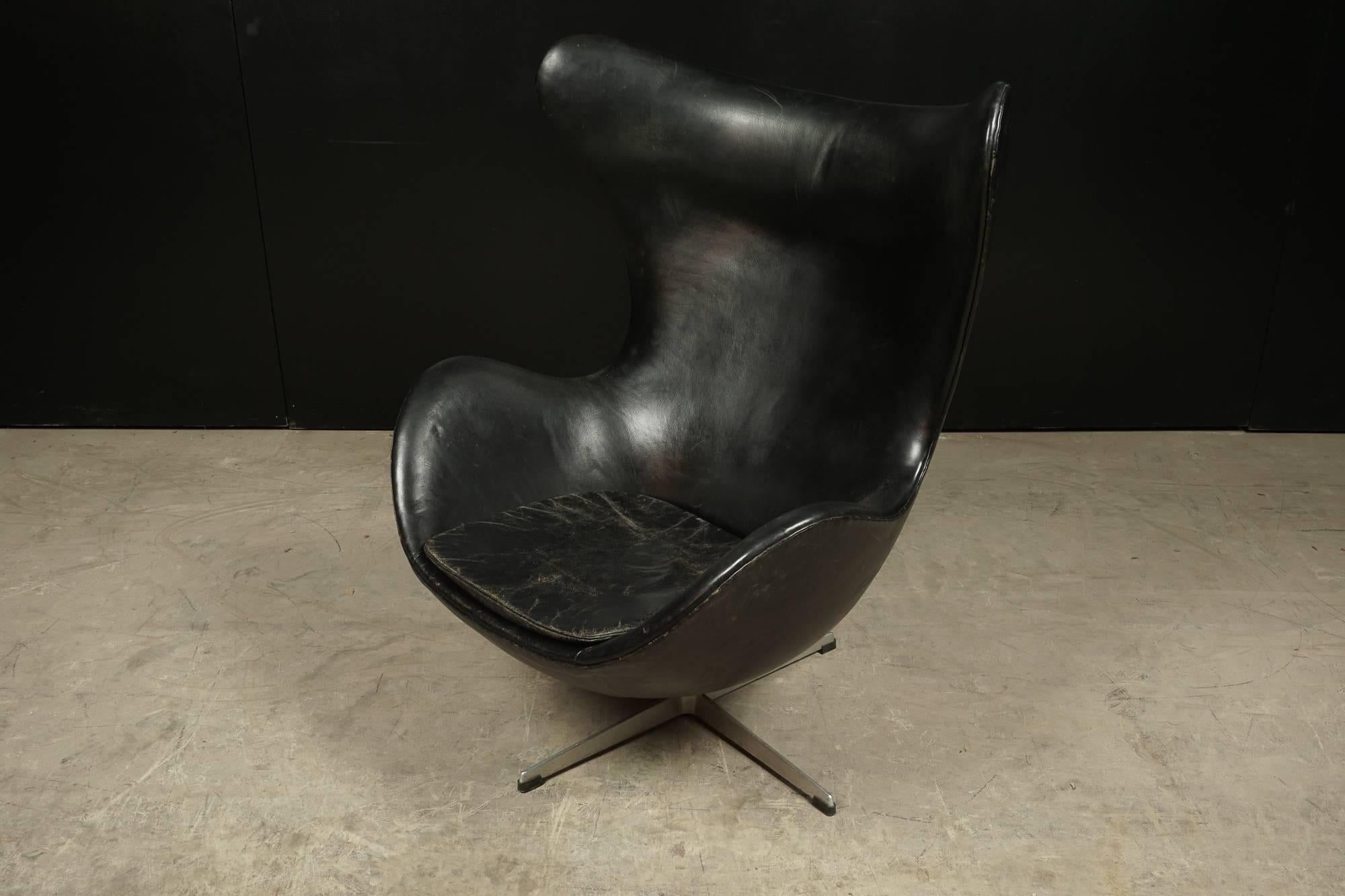 Mid-Century Modern Vintage Arne Jacobsen 