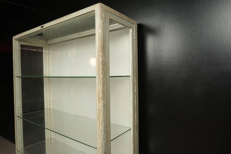 French Glass Display Cabinet, circa 1940 For Sale 2