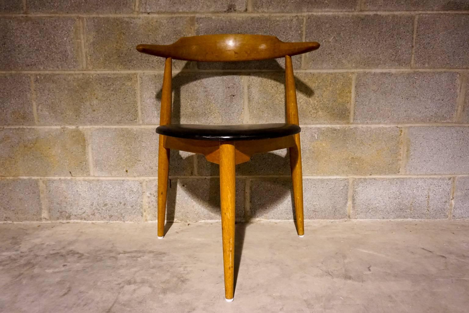 Mid-20th Century Set of Six Hans Wegner Chairs Model 