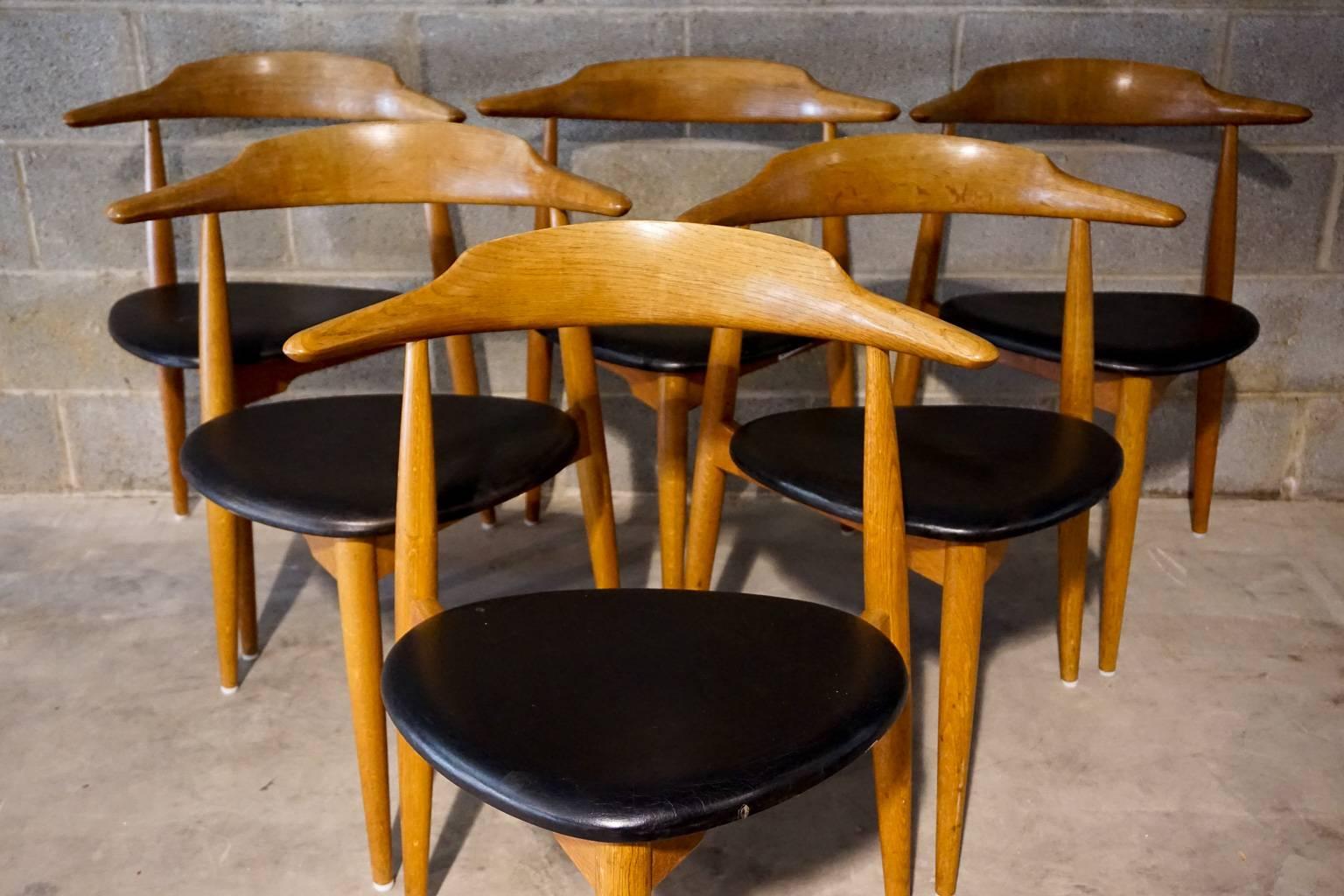 Scandinavian Modern Set of Six Hans Wegner Chairs Model 