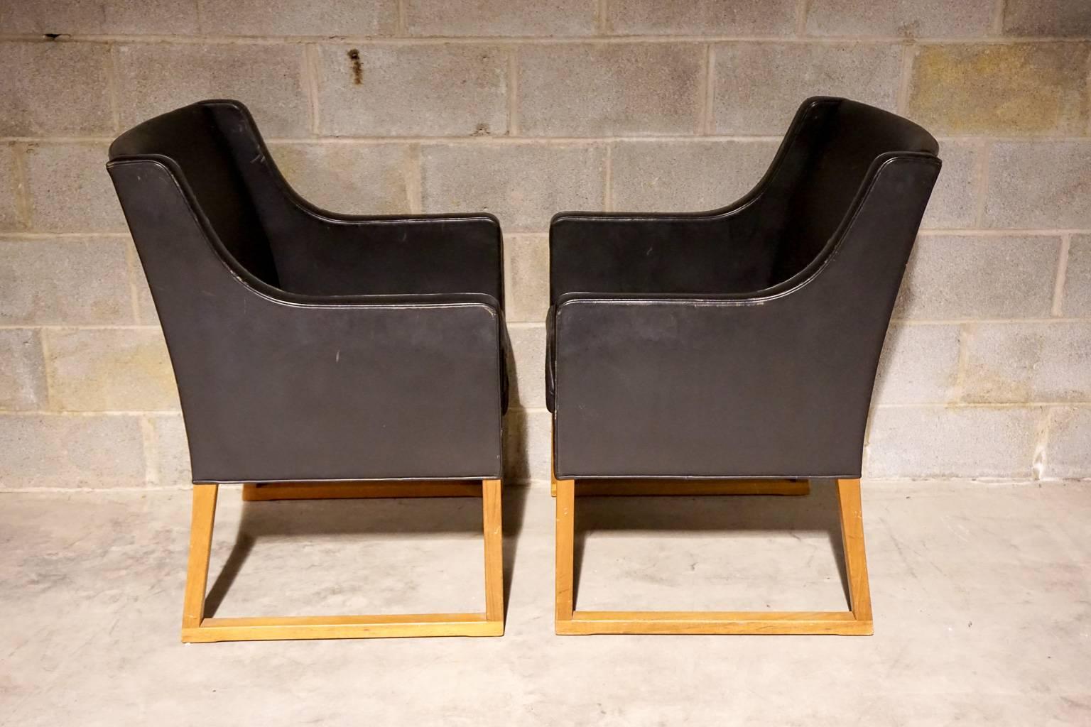 Pair of Borge Mogensen Chairs Model 3246 In Good Condition In Nashville, TN