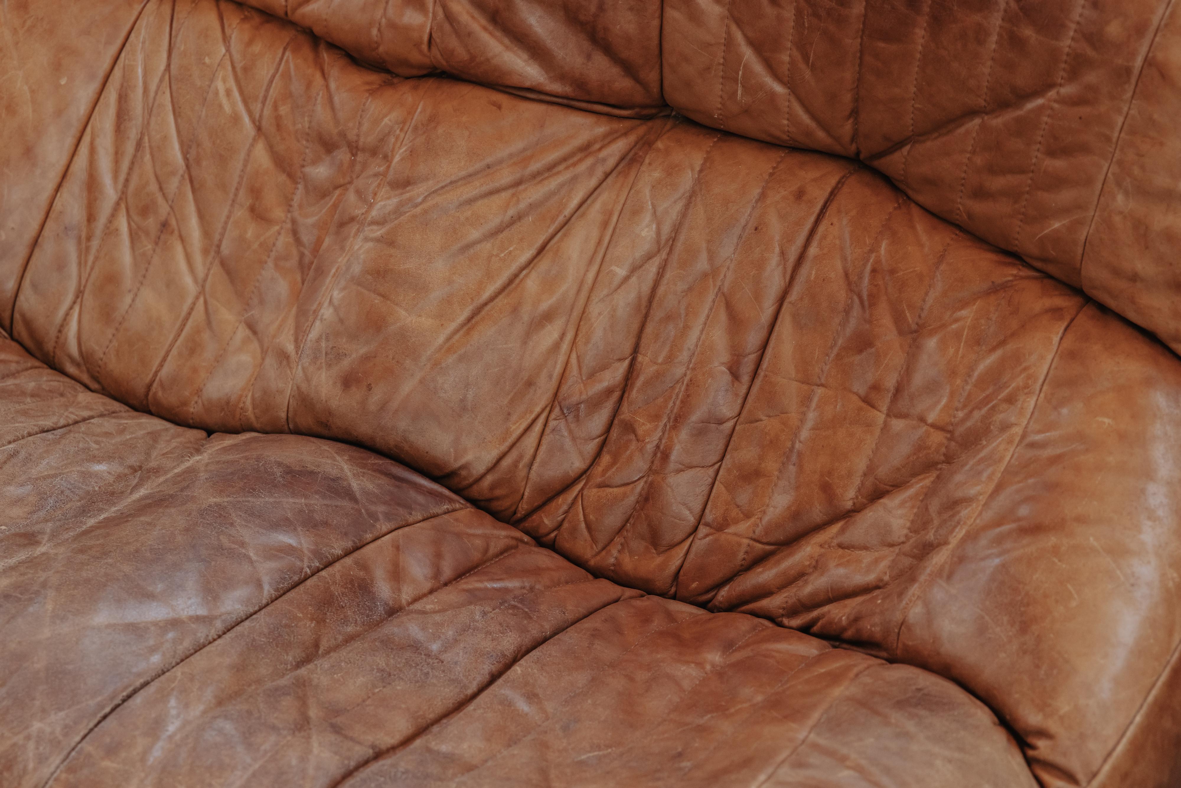 Vintage Leather Ligne Roset Sofa, Model Arelia, Circa 1970 For Sale 1