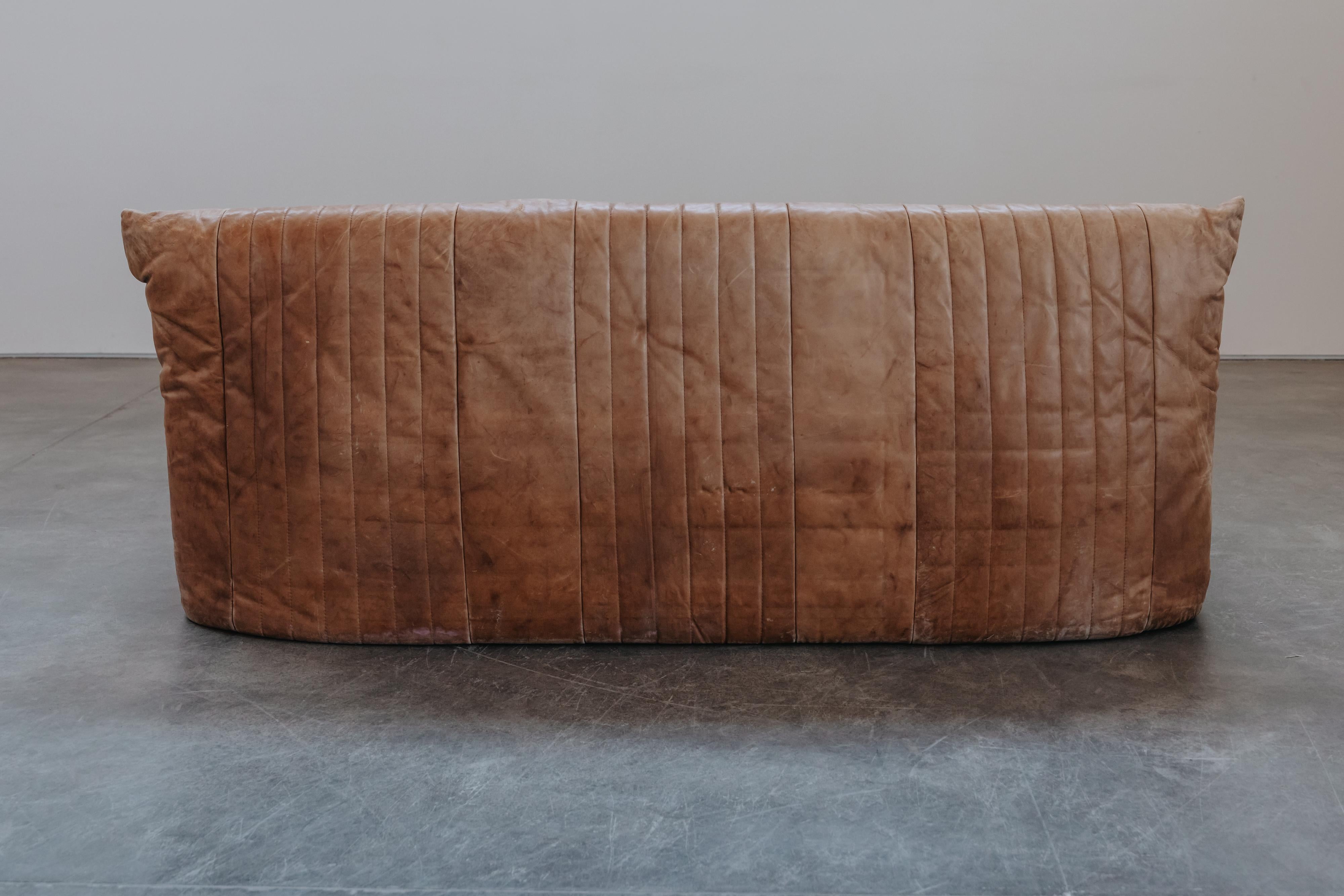 Vintage Leather Ligne Roset Sofa, Model Arelia, Circa 1970 For Sale 5