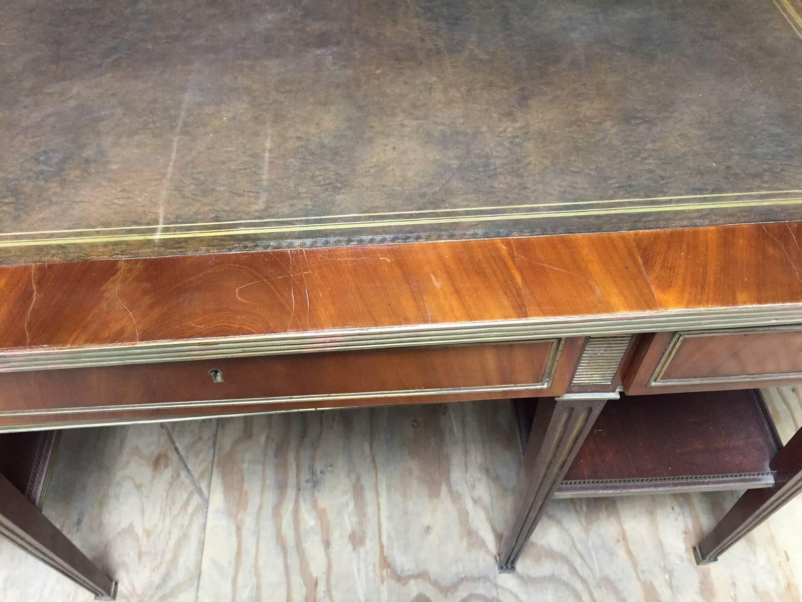 European 19th Century Russian Neoclassical Mahogany Desk For Sale