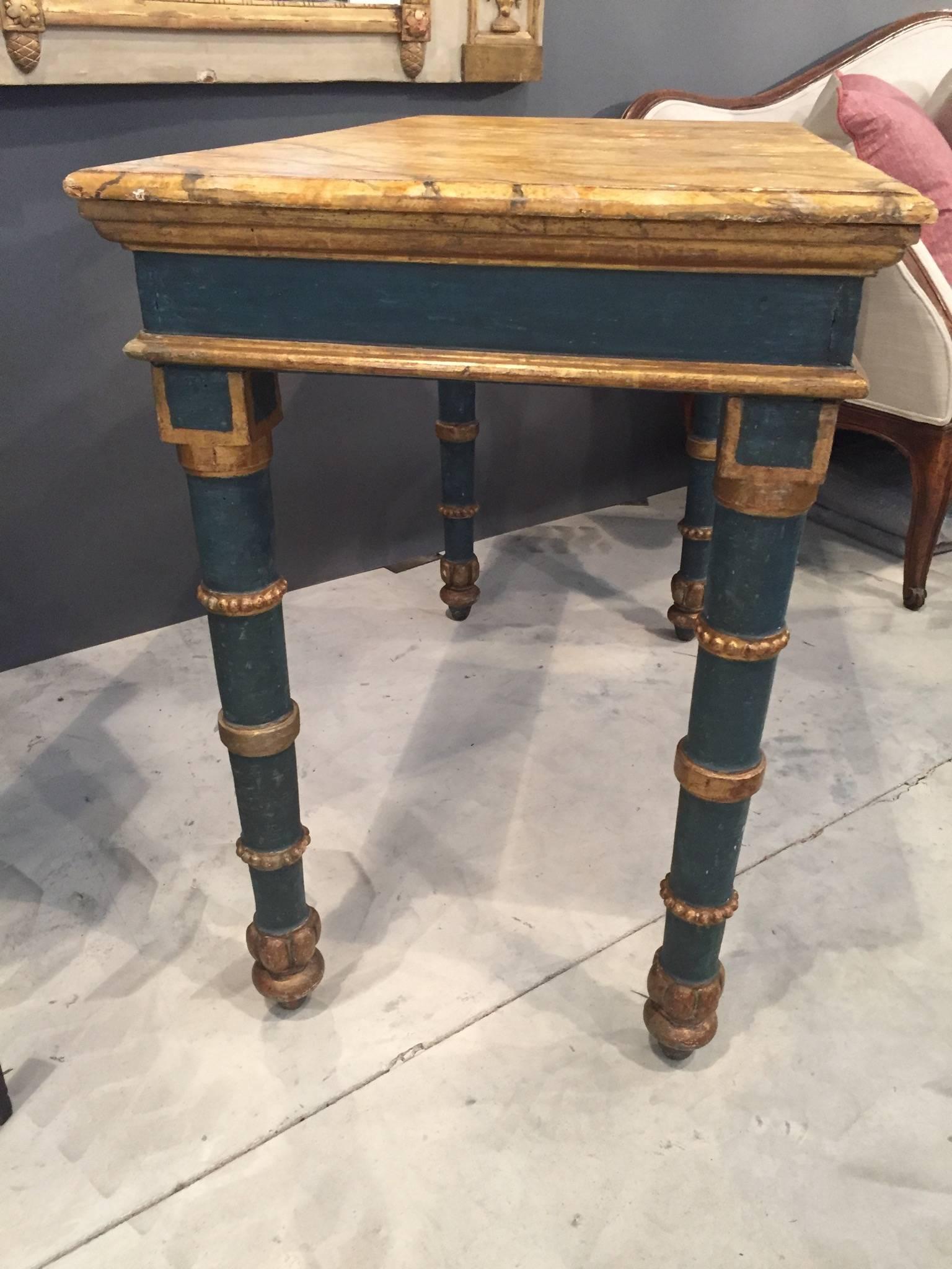 Italian 18th Century Painted and Giltwood Table with Faux Marble Top For Sale 4