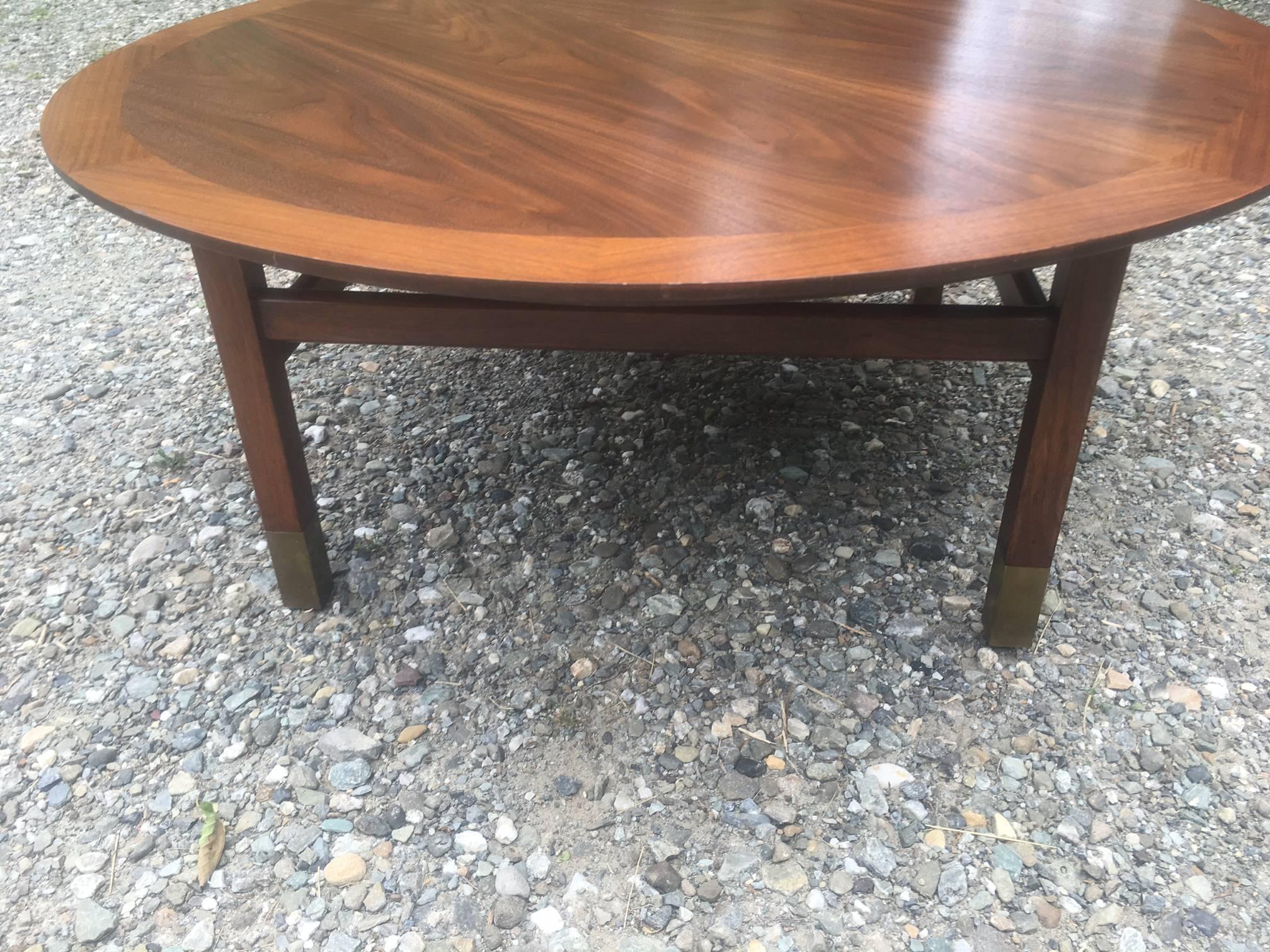 Mid-Century Modern Mid-Century Round Cocktail Table For Sale