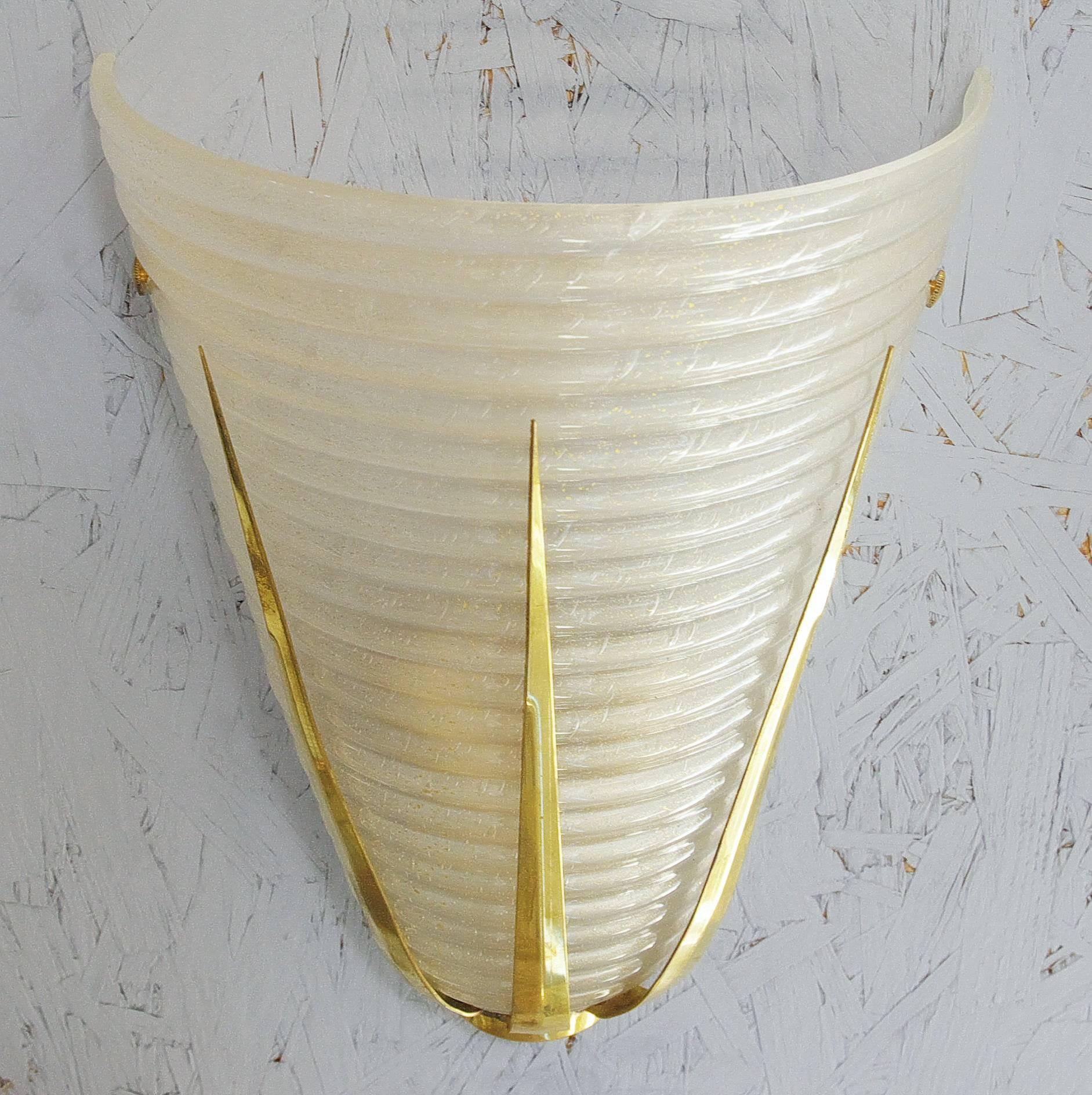 Mid-Century Modern Italian Murano Ribbed Frosted Glass Sconces by Barovier e Toso
