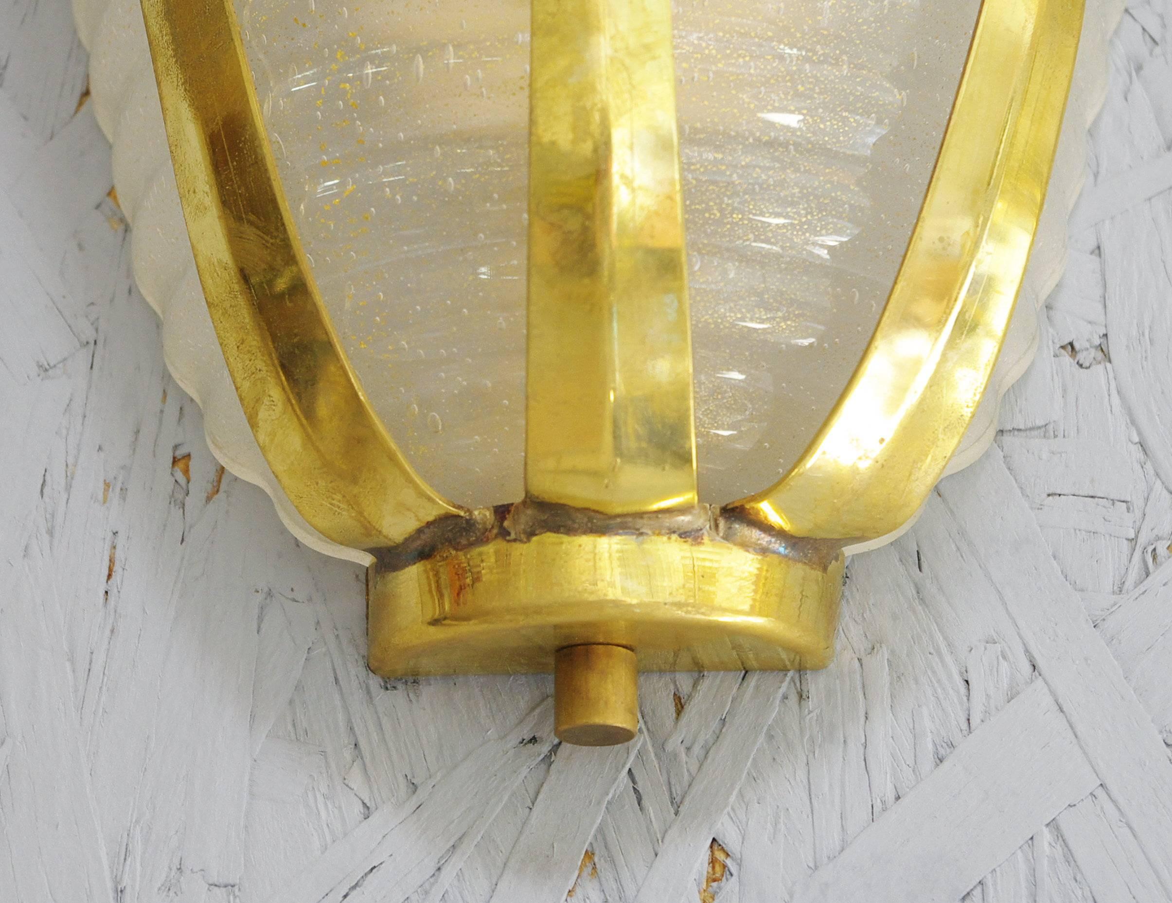 Italian Murano Ribbed Frosted Glass Sconces by Barovier e Toso In Excellent Condition In Los Angeles, CA