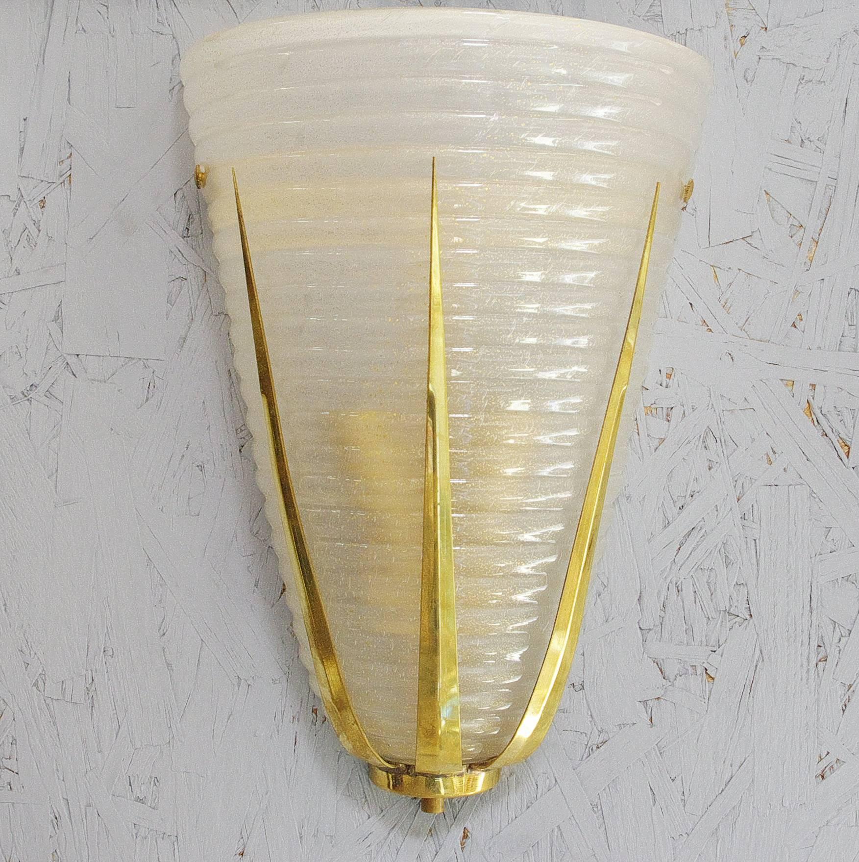 Italian Murano ribbed frosted glass sconces by Barovier e Toso.
Two candelabra light sockets per sconce ; wired for the US.