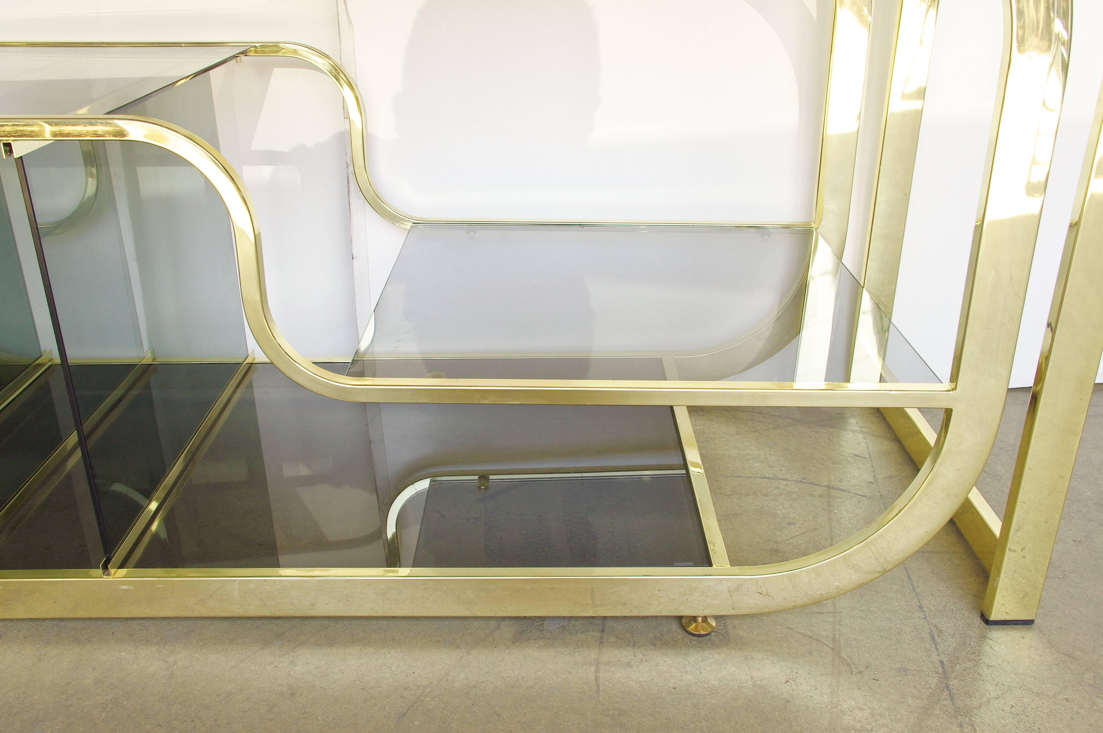 Brass Milo Baughman Expandable Etagere for Design Institute of America In Excellent Condition In Los Angeles, CA