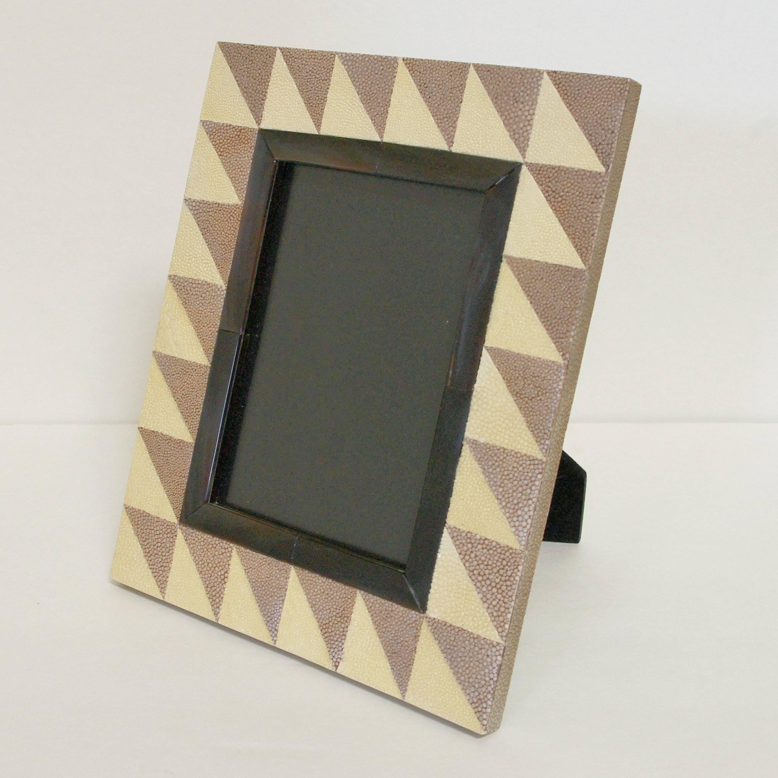 Ivory and brown shagreen leather and brown horn photo frame by Fabio Ltd 
Height: 9.5 inches / Width: 8.5 inches / Depth: 6.5 inches
Photo Size: 5 inches by 7 inches
1 in stock in Palm Springs currently ON 30% OFF SALE for $413 !!!
Order Reference