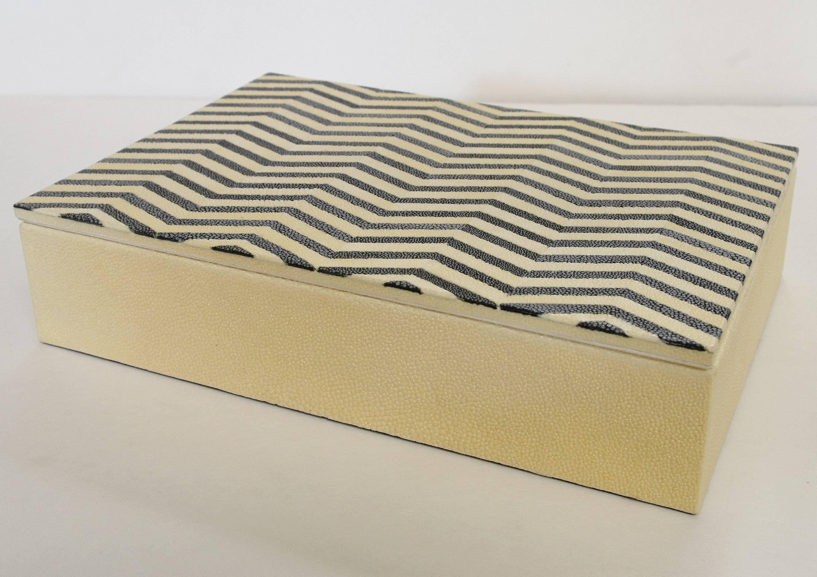 Ivory and black Shagreen box with zigzag pattern and gray suede interior 
Width: 10 inches / Depth: 7 inches / Height:  2.5 inches
1 in stock in Palm Springs ON FINAL CLEARANCE SALE for $595 !!! 
Order Reference #: FABIOLTD MR63
This piece makes for