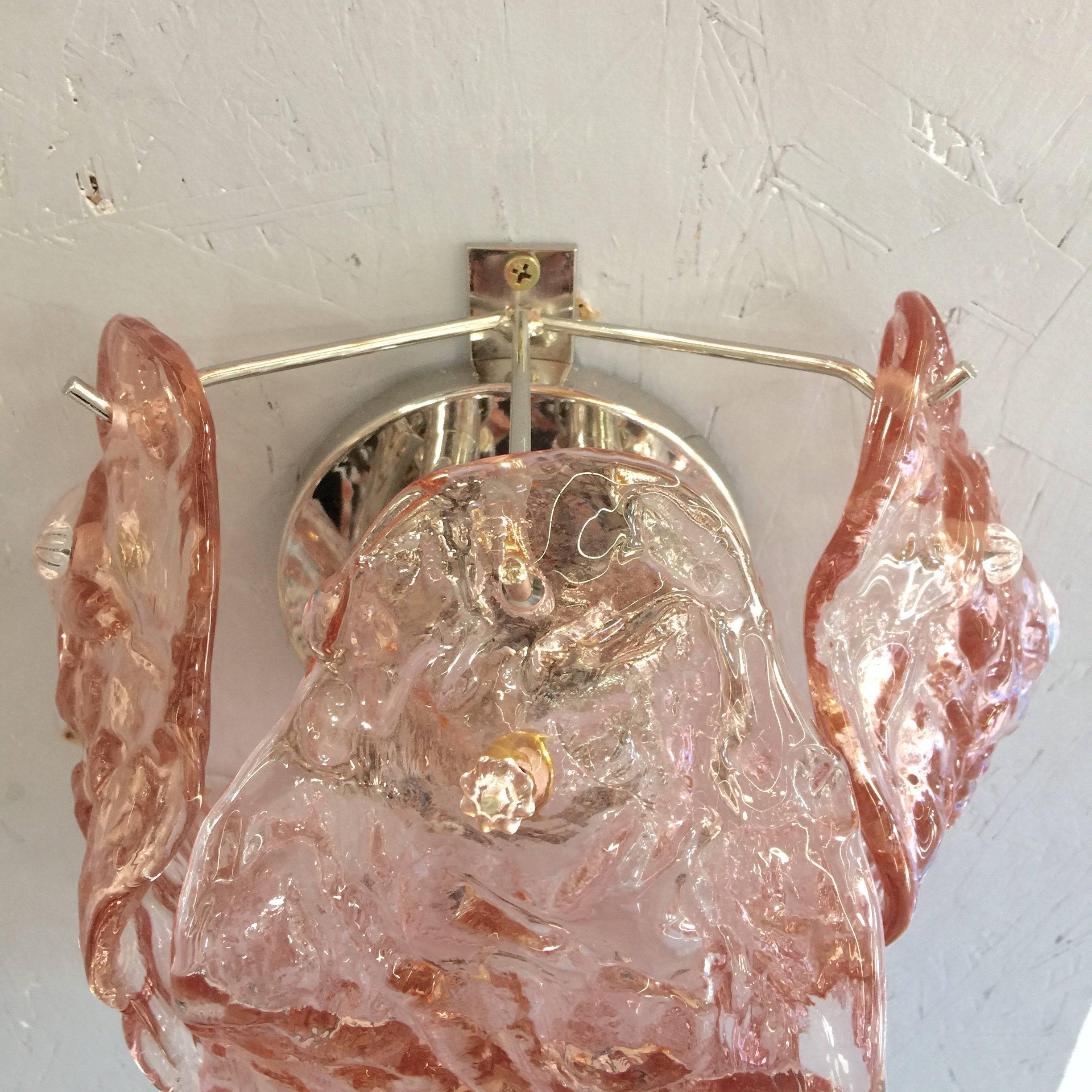 Pair of Italian Murano Glass Leaves Sconces In Excellent Condition In Los Angeles, CA