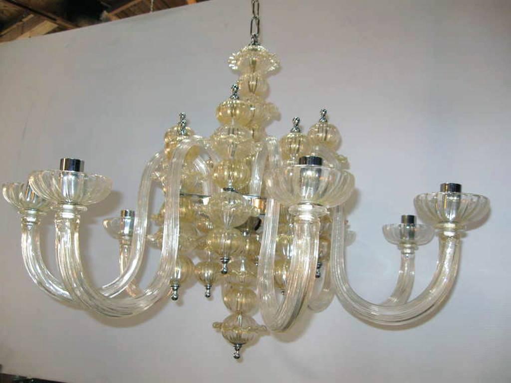 Italian Traditional Murano Glass Chandelier In Excellent Condition In Los Angeles, CA