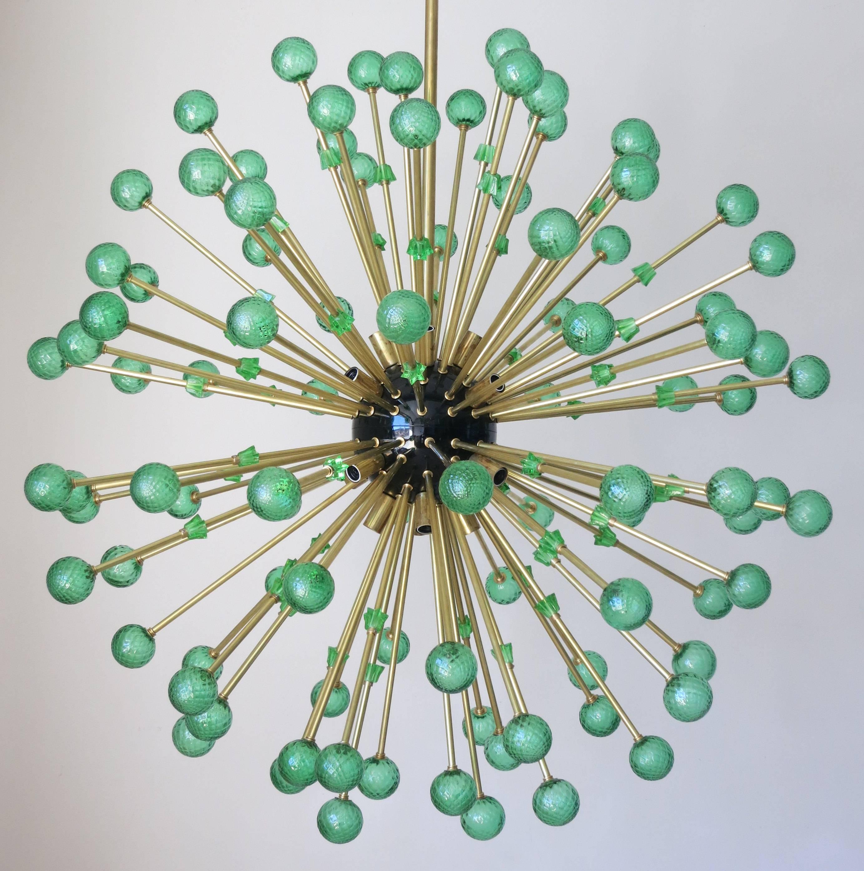 Italian modern green Murano glass sputnik chandelier
Sixteen lights; wired for the U.S.