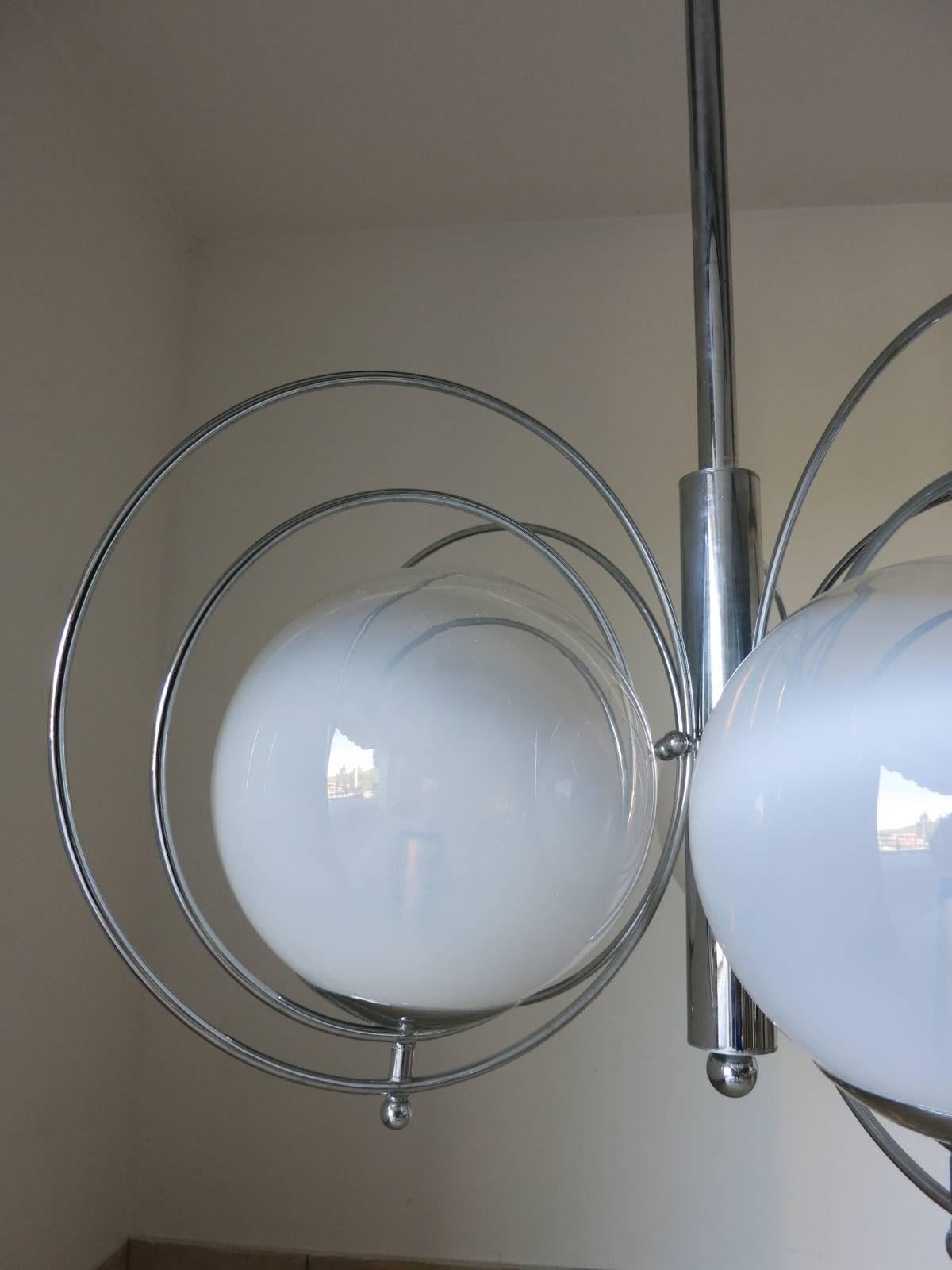 Globes Pendant by Reggiani In Good Condition In Los Angeles, CA