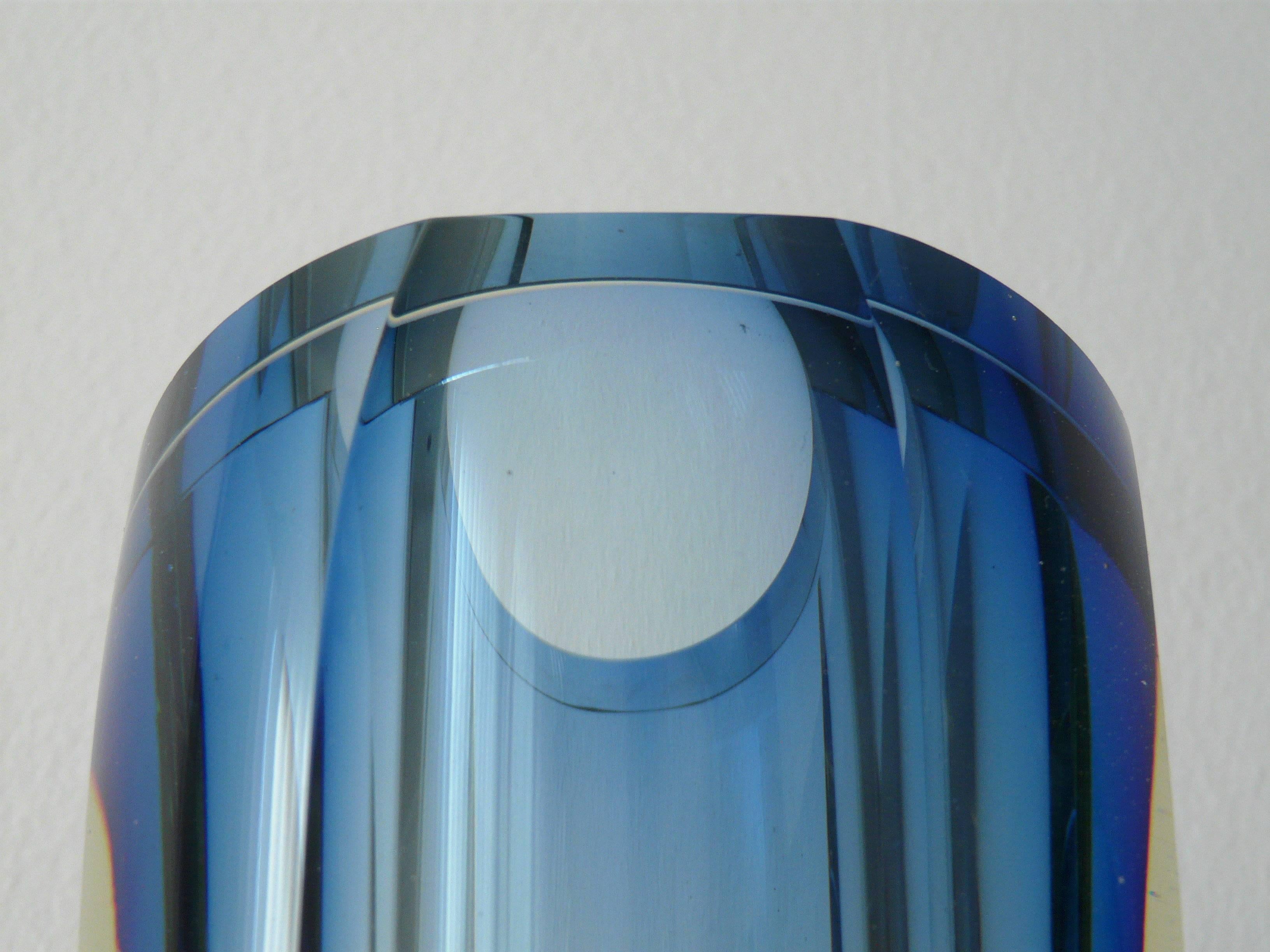 Murano Glass Blue Vase by Mandruzzato In Excellent Condition In Los Angeles, CA