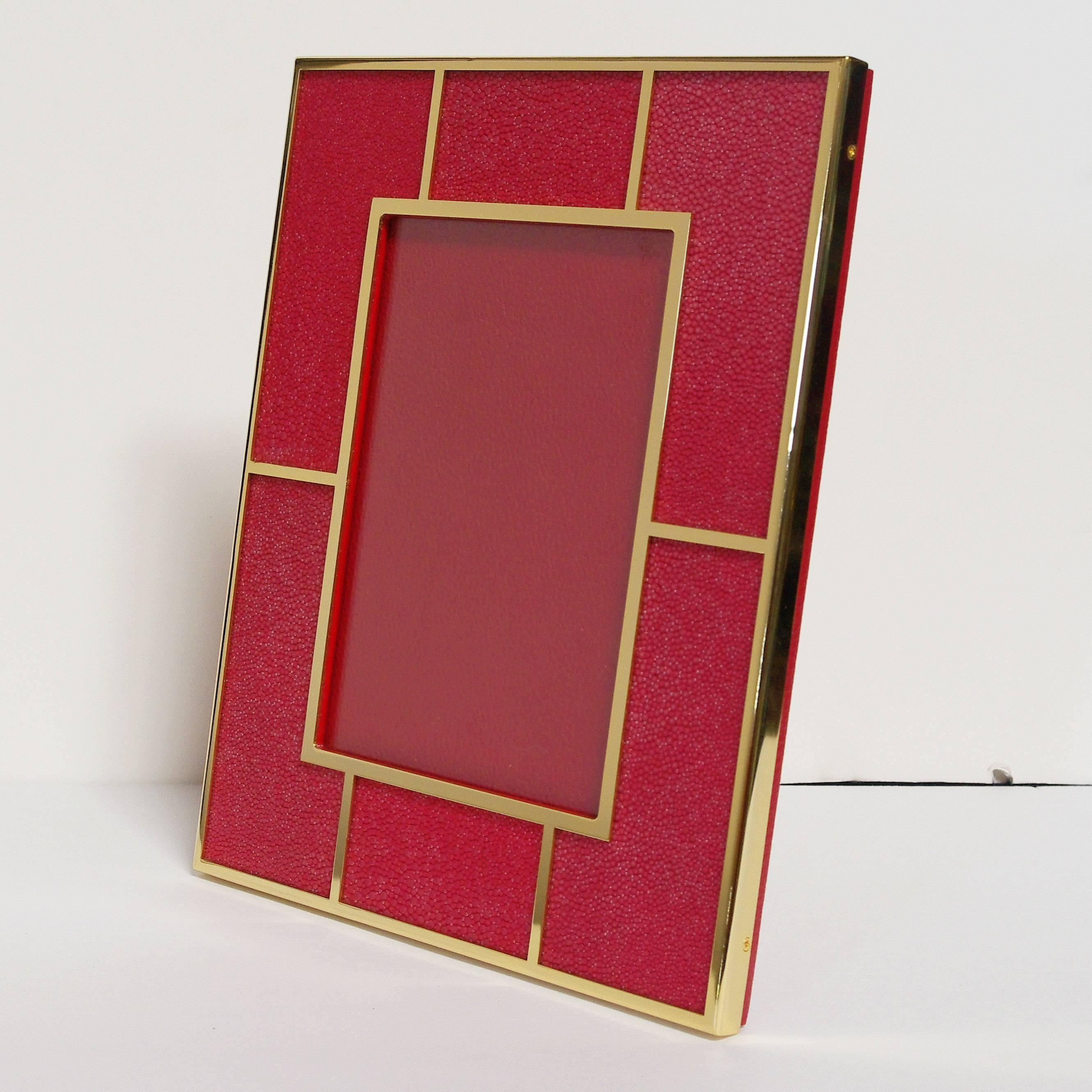 Rectangular Red Shagreen Gold-Plated Photo Frame by Fabio Ltd
For photo size 5" x 7".
Comes in red leather gift box