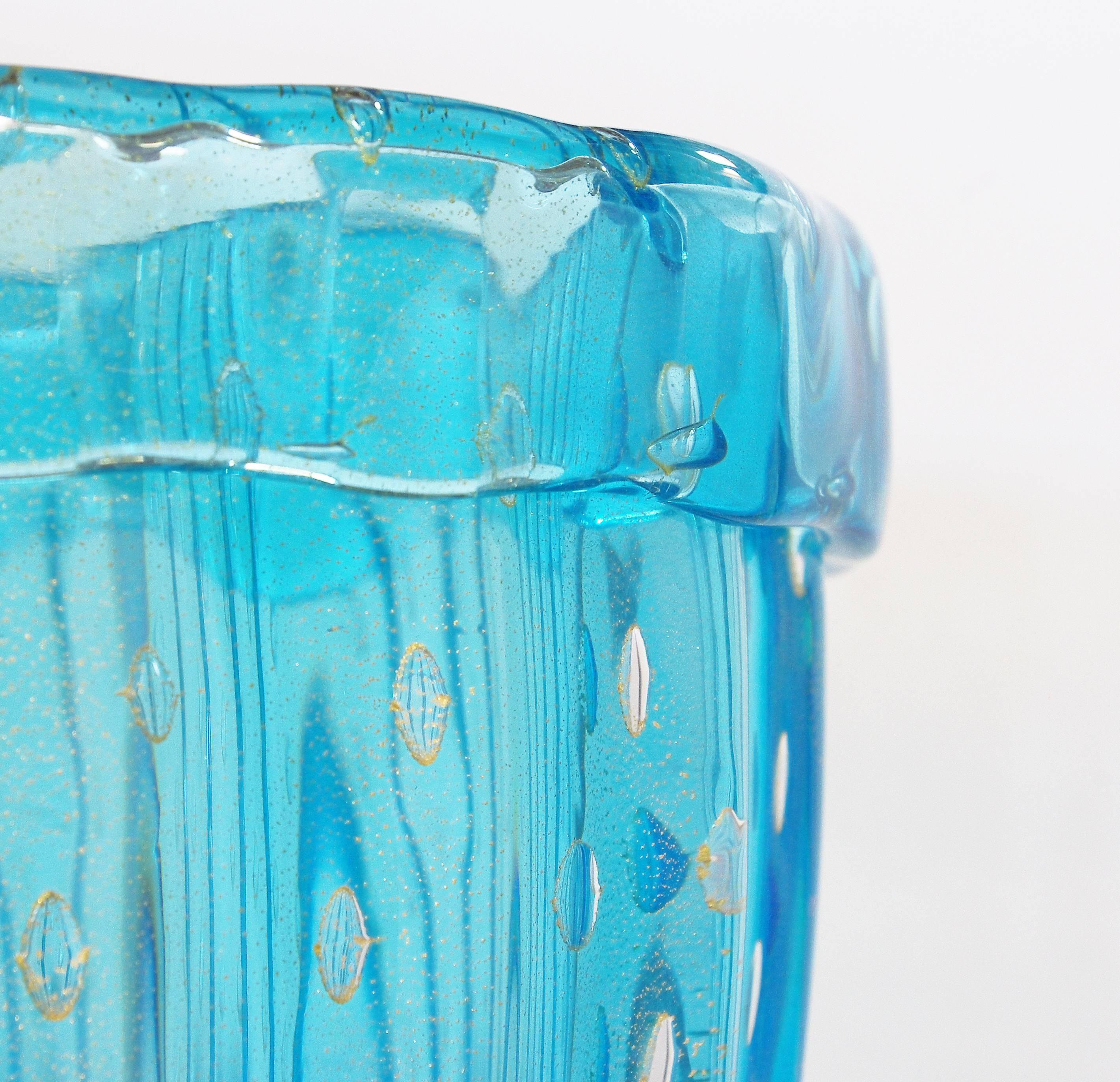 Murano Aquamarine Pulegoso Vase by Pino Signoretto In Excellent Condition In Los Angeles, CA