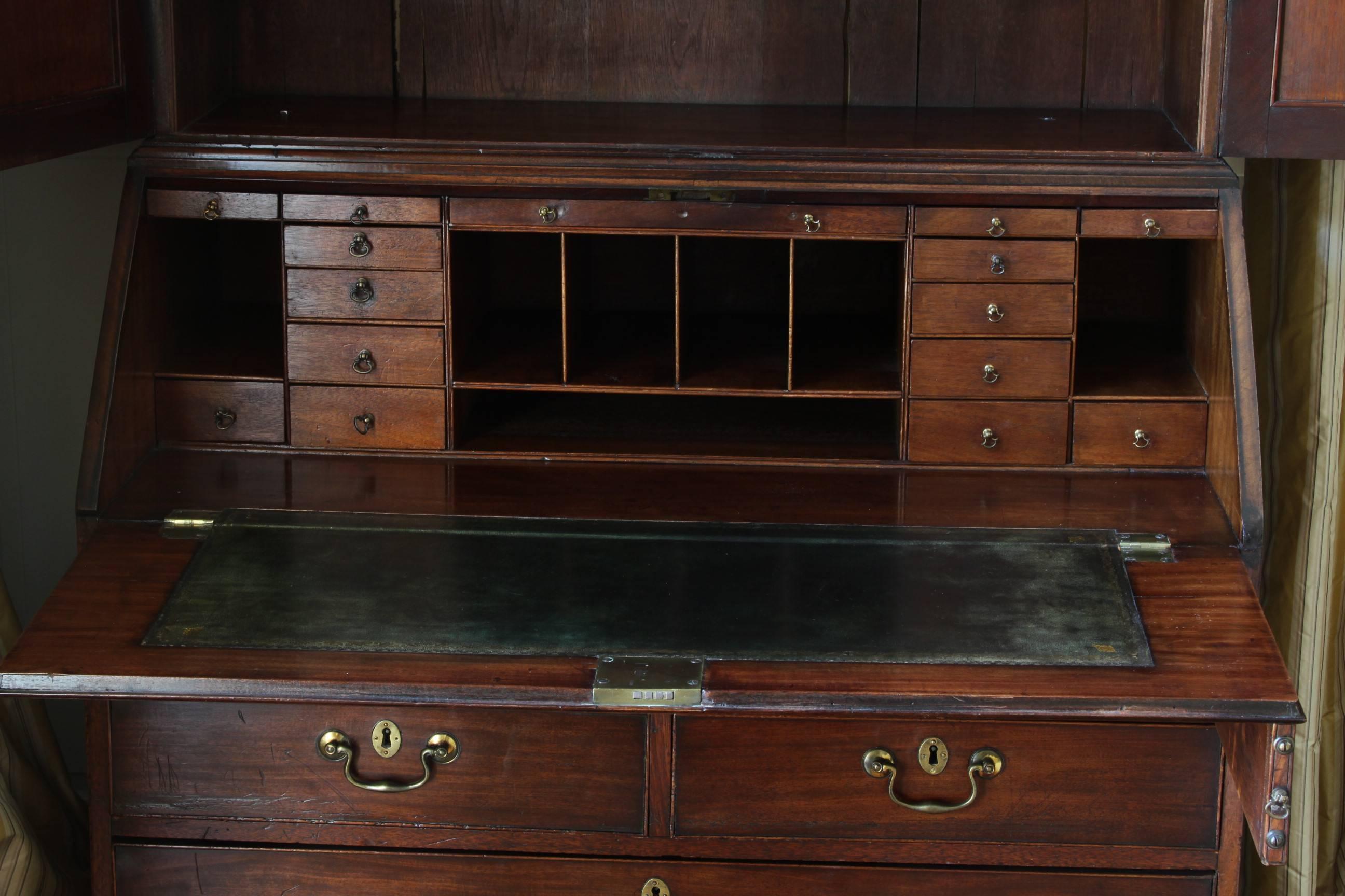 Antique American Mahogany Secretary Bookcase, circa 1760-1770 2
