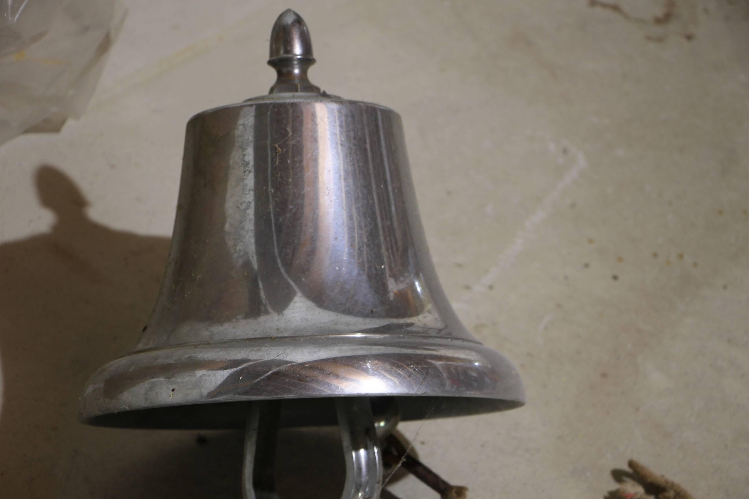 Authentic Industrial style fire truck bell in all original very good condition.