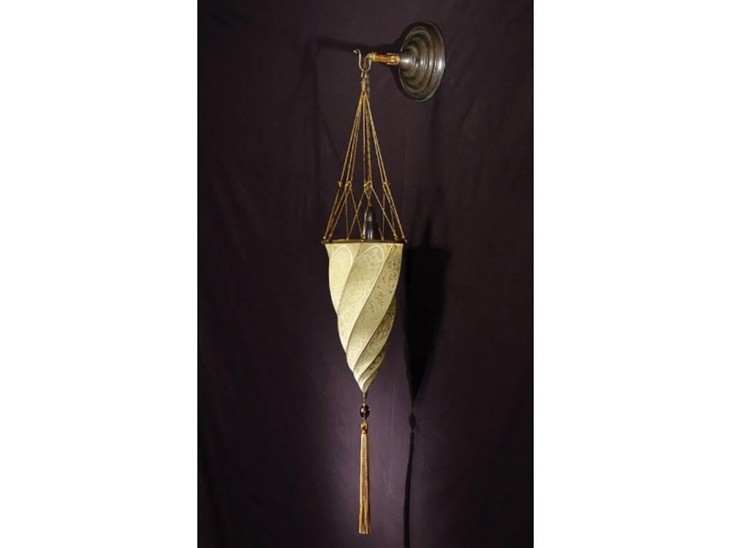 An elegant spiral shaped structure, the profile recalls the twist of a minaret. The refined Silhouette represents the synthesis of the Oriental-Renaissance themes present in Venice as early as the 15th century.
Made in Venice, Italy.
