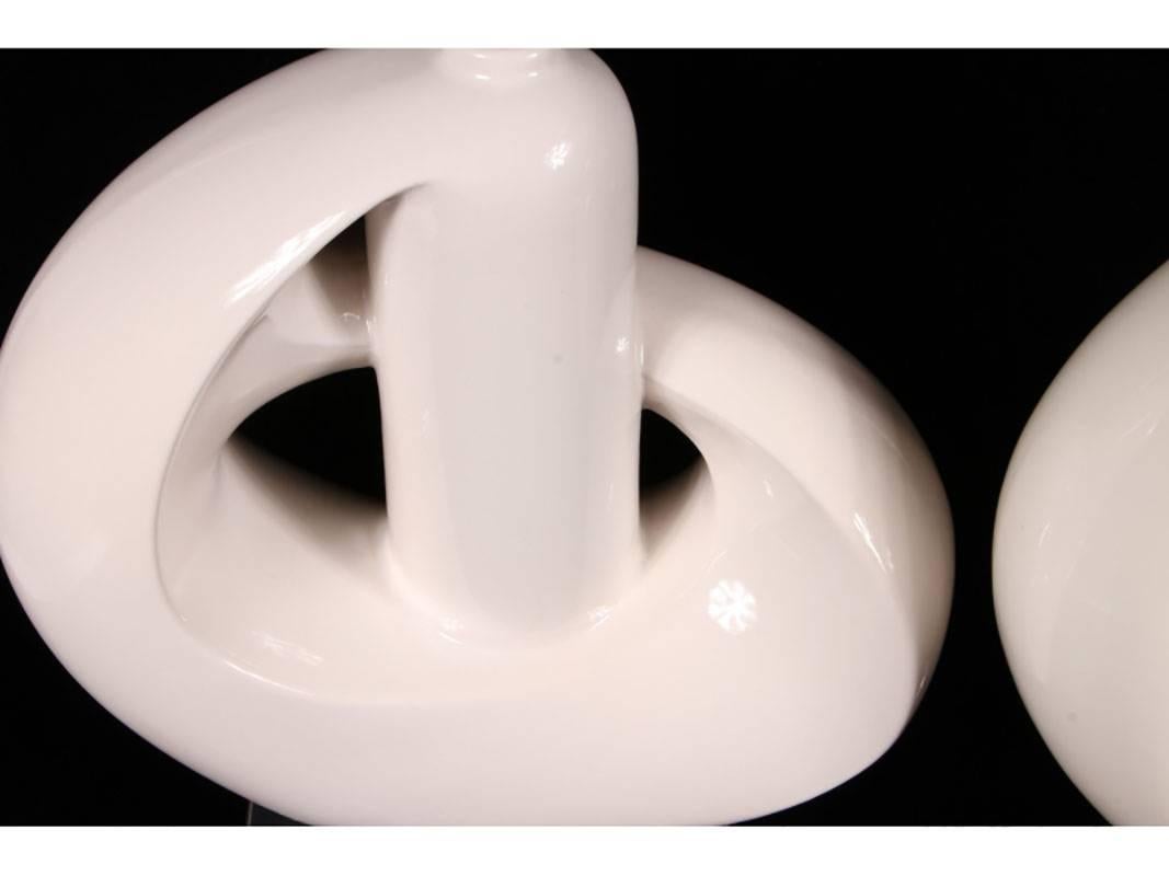 Pair of Mid-Century Abstract Ceramic Lamps on Lucite Bases In Good Condition In Bridgeport, CT