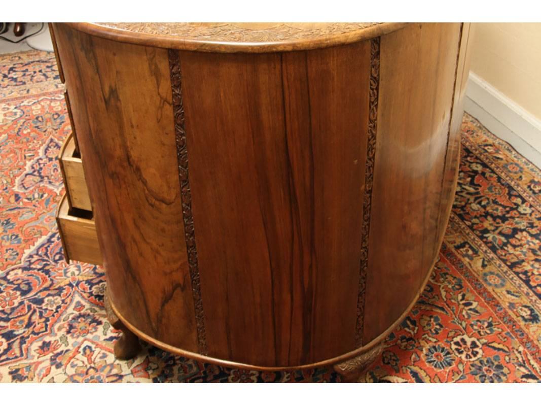 French Art Deco Carved Rosewood Kidney Desk In Good Condition In Bridgeport, CT